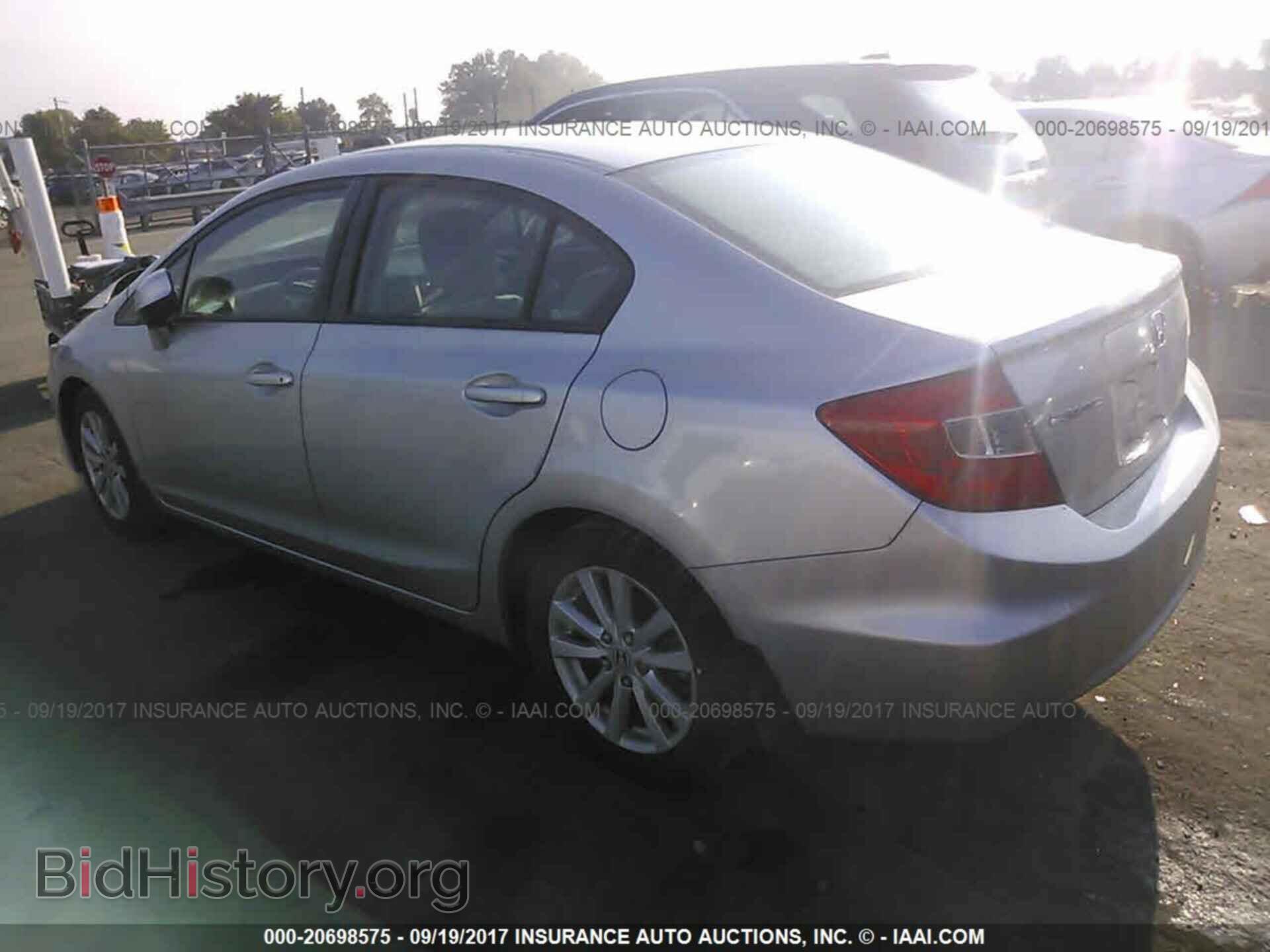 2012 Honda Civic - VIN: 19XFB2F86CE083572 - Фото 3