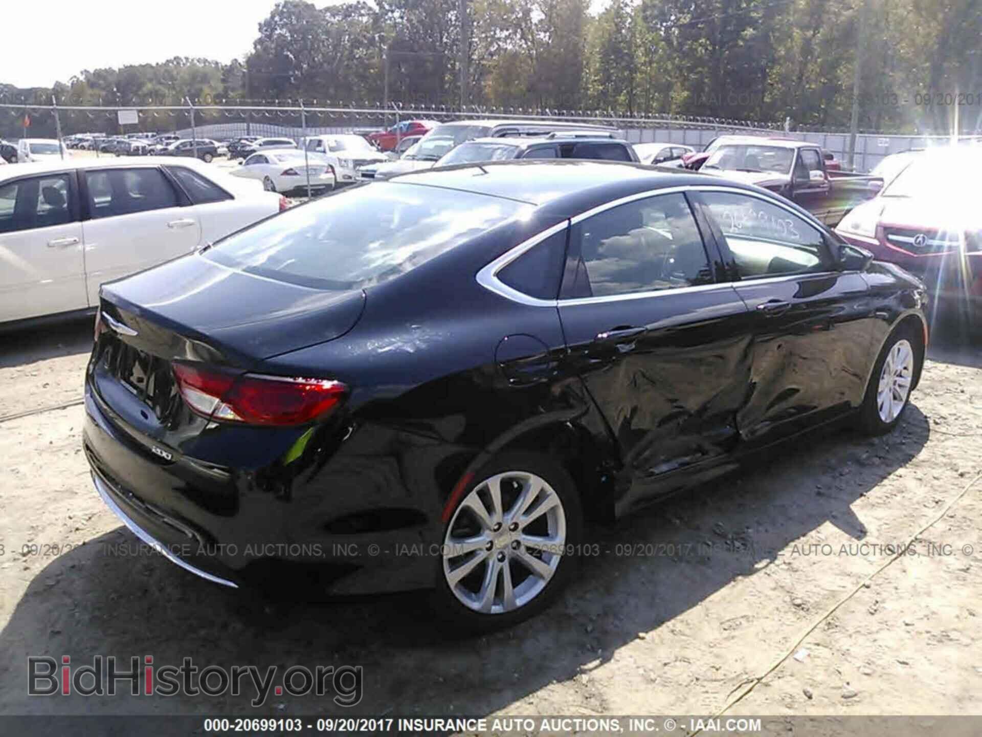 2016 Chrysler 200 - VIN: 1C3CCCABXGN145215 - Photo 4