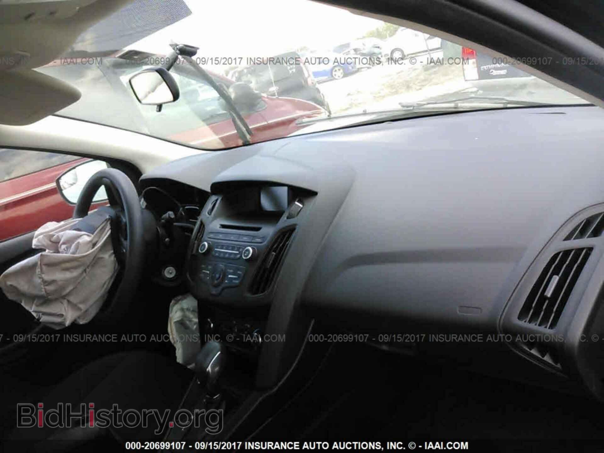 2017 Ford Focus - VIN: 1FADP3K25HL269883 - Photo 5