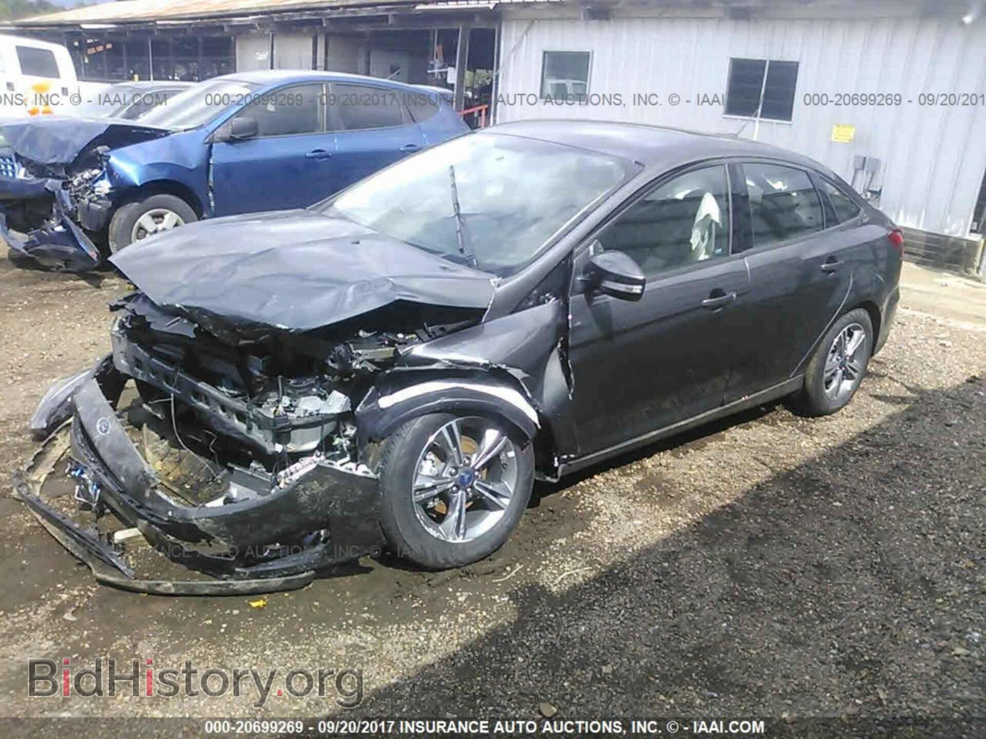 2017 Ford Focus - VIN: 1FADP3FE5HL309707 - Фото 2