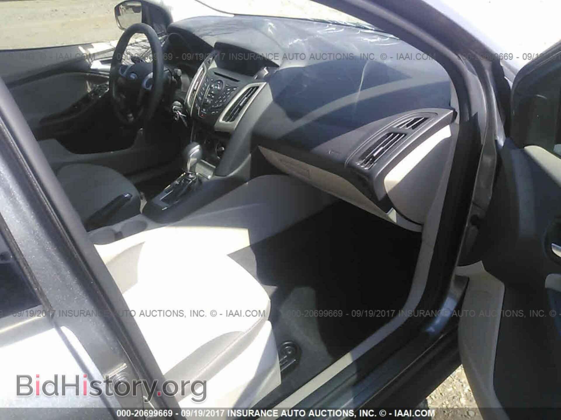 2013 Ford Focus - VIN: 1FADP3F21DL294302 - Photo 5