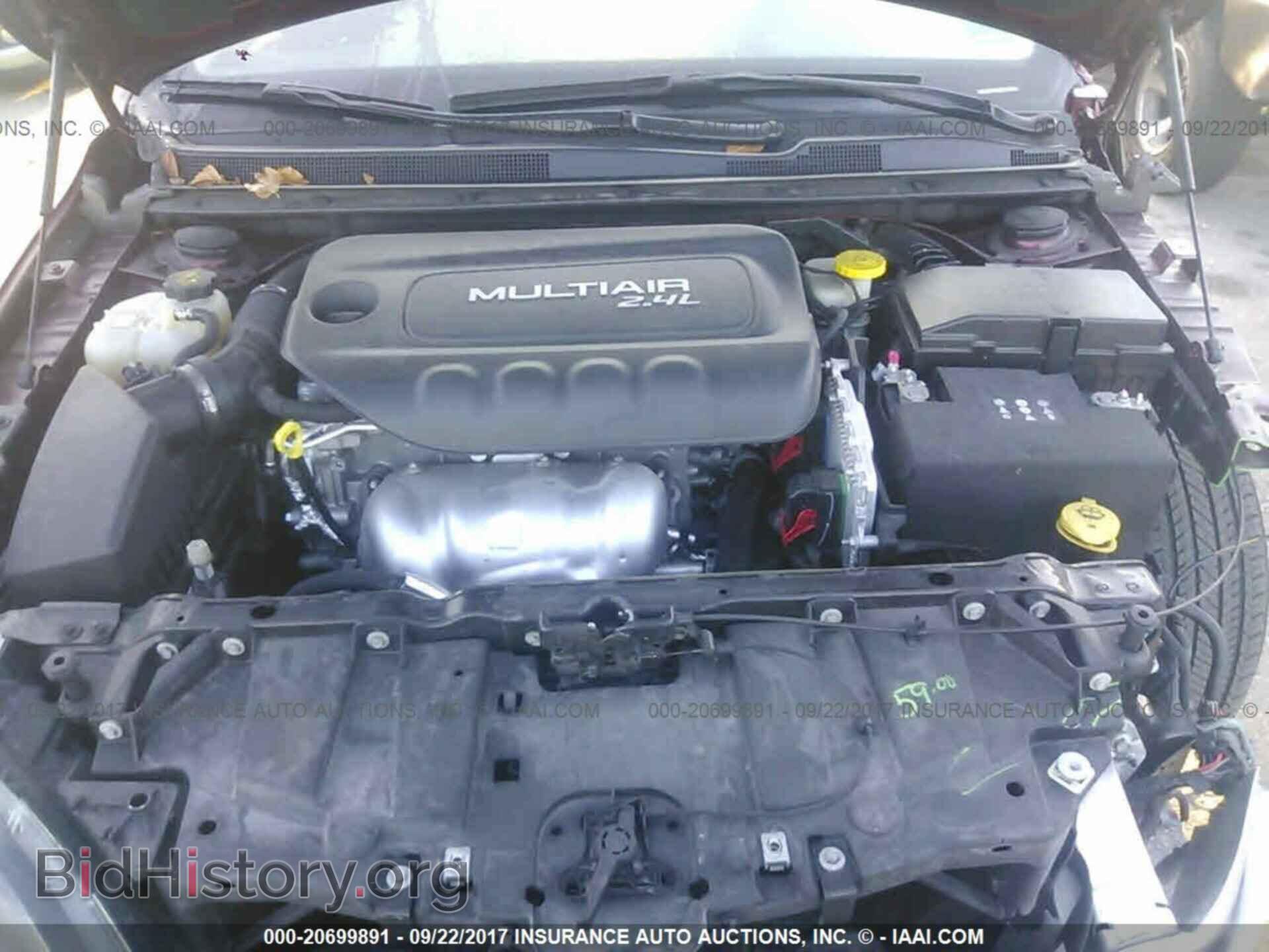 2016 Chrysler 200 - VIN: 1C3CCCAB0GN112904 - Фото 10