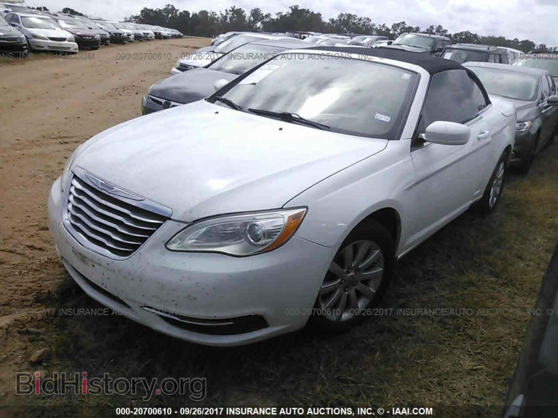 2012 Chrysler 200 - VIN: 1C3BCBEB8CN127810 - Фото 2