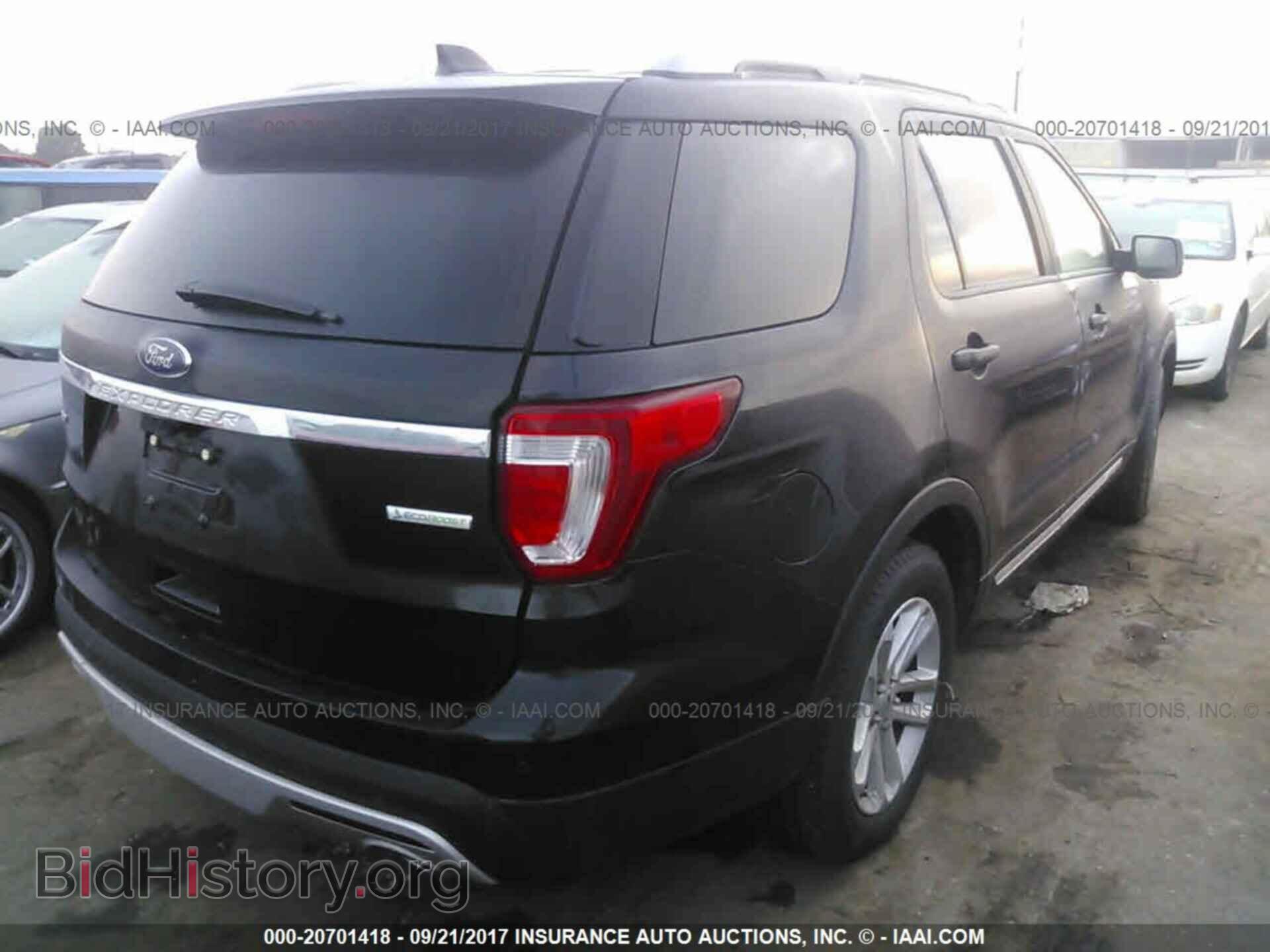 2017 Ford Explorer - VIN: 1FM5K7DH9HGB52589 - Photo 4