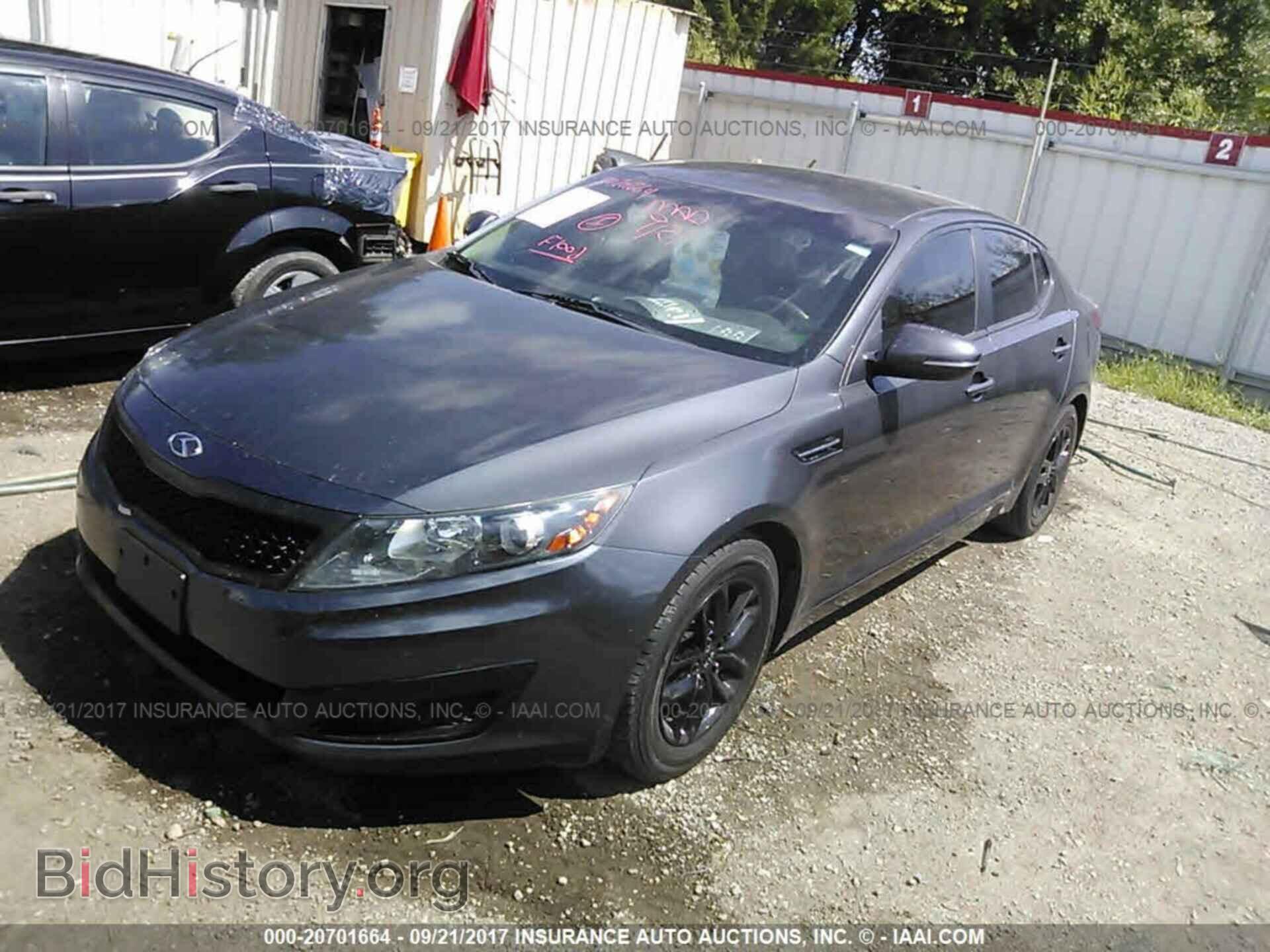2011 Kia Optima - VIN: KNAGM4A73B5141895 - Фото 2