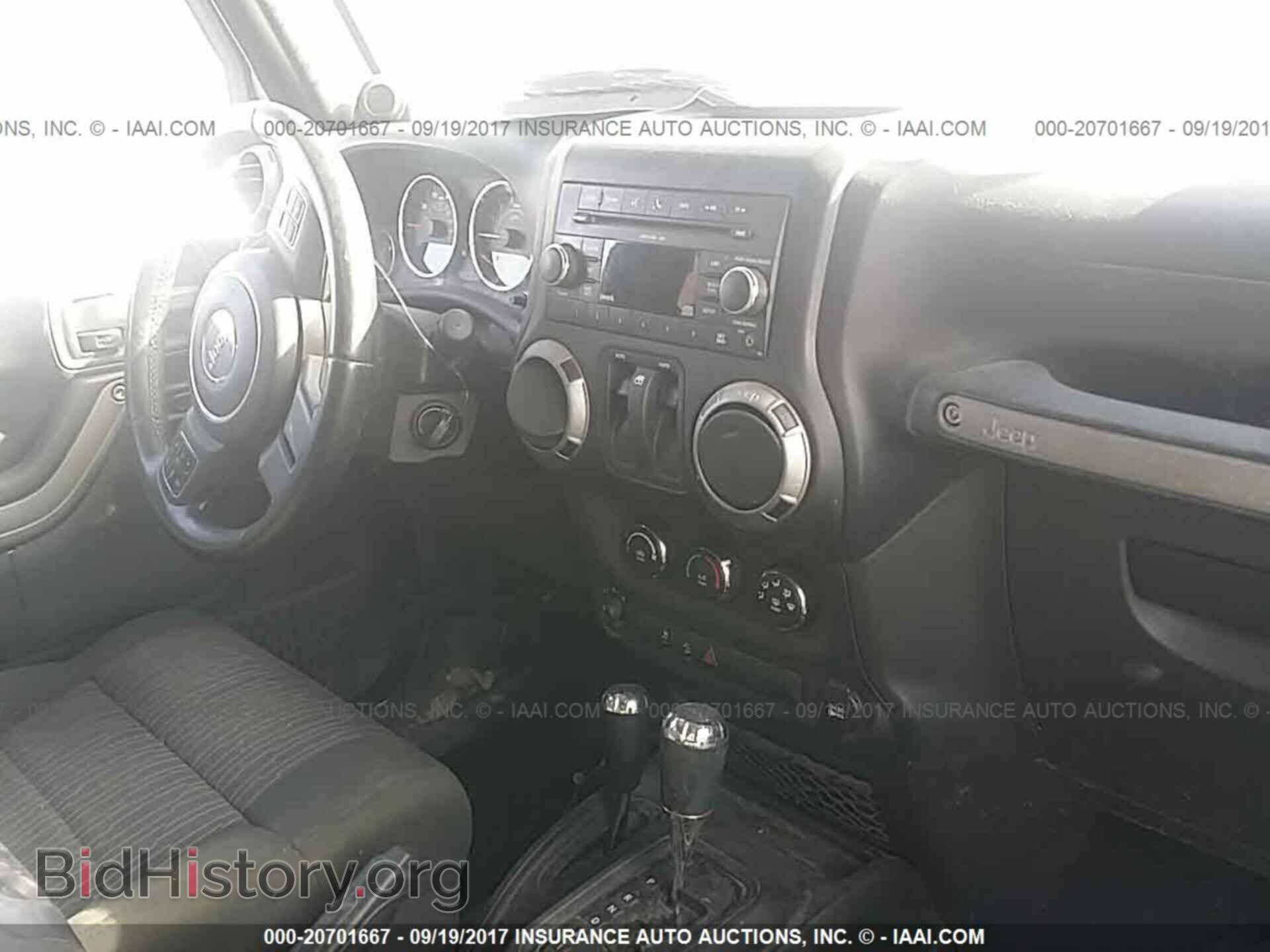 2011 Jeep Wrangler - VIN: 1J4AA2D19BL621118 - Фото 5