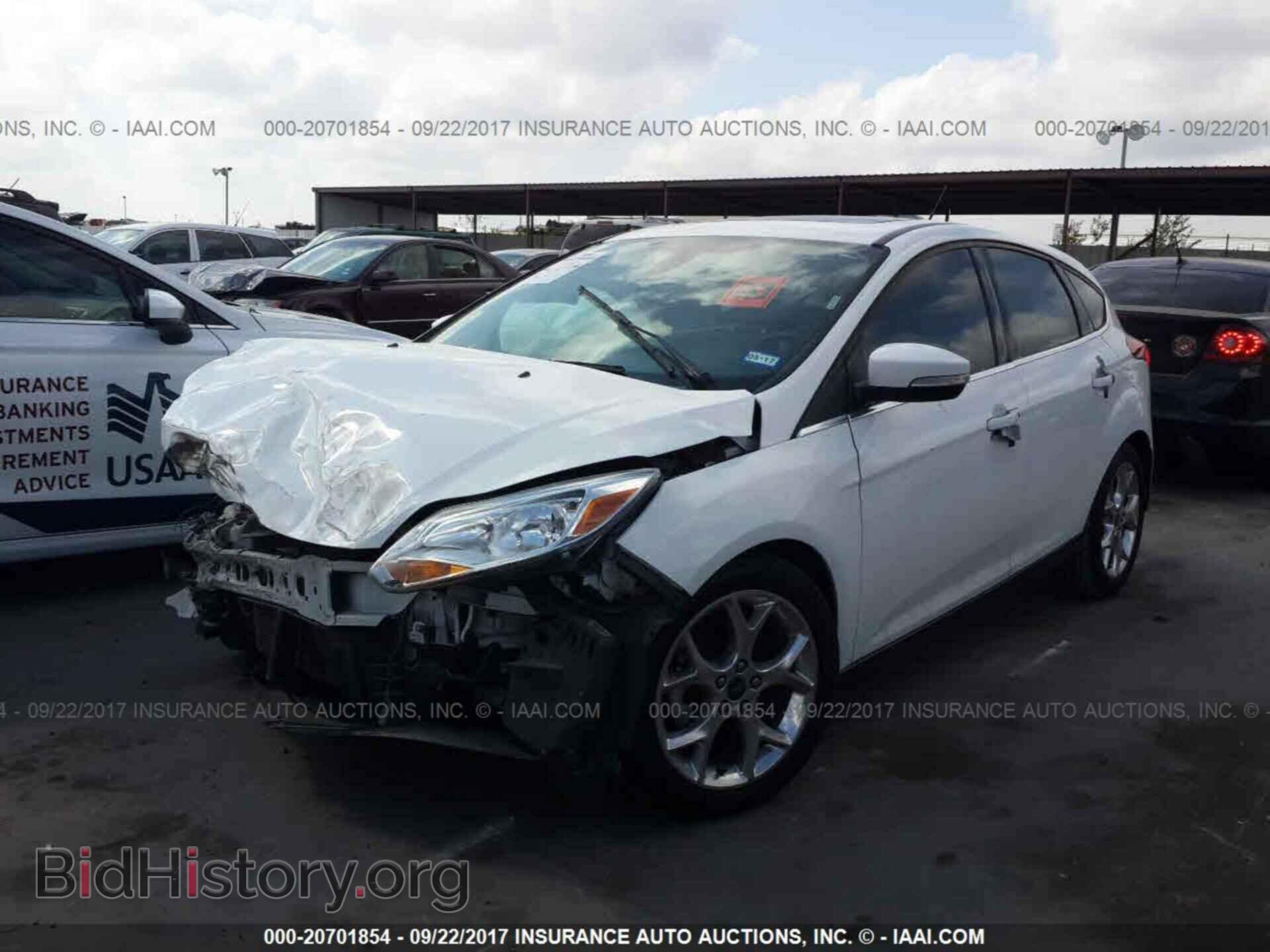 2012 Ford Focus - VIN: 1FAHP3M28CL466036 - Photo 2