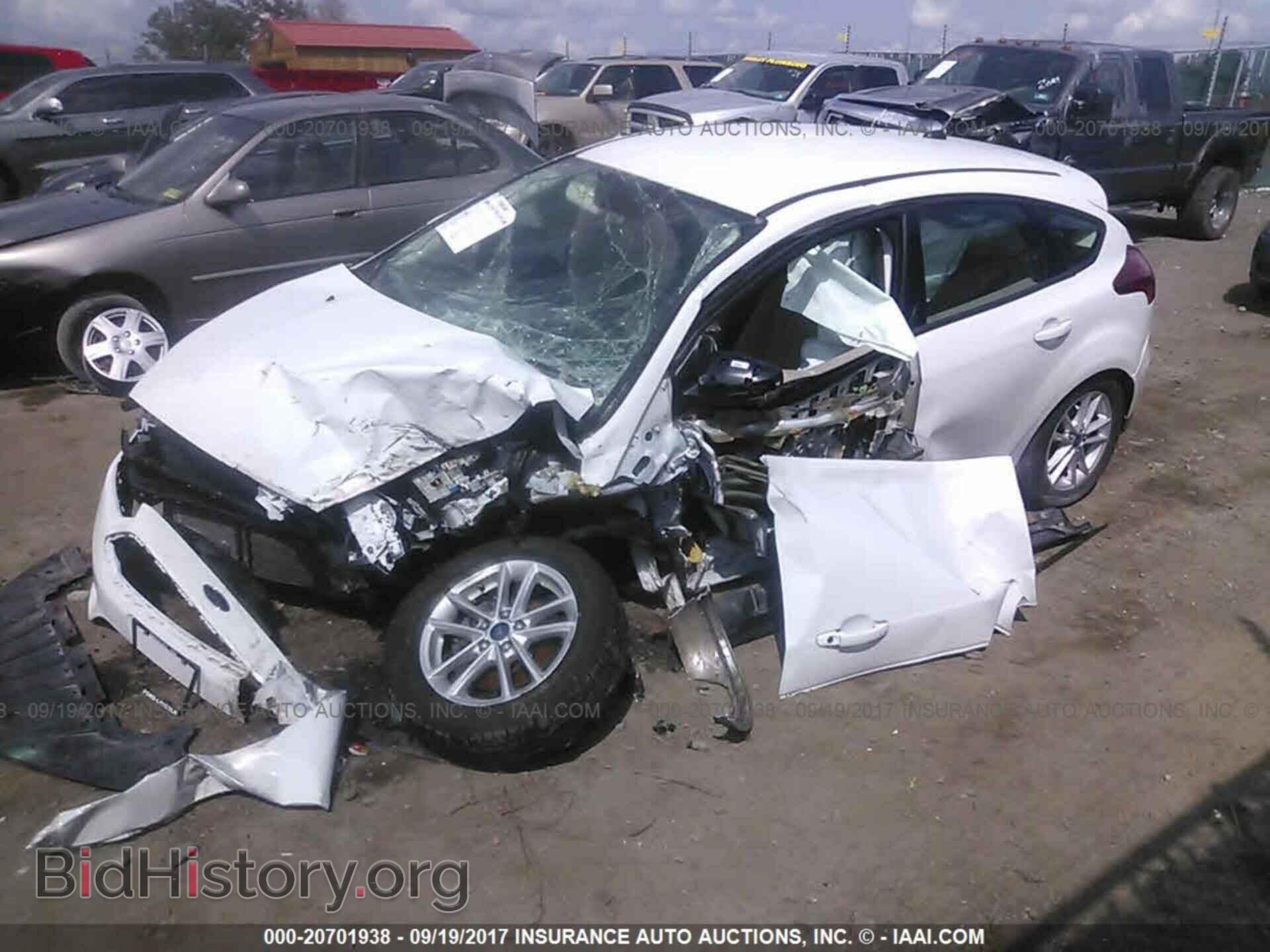 2015 Ford Focus - VIN: 1FADP3K29FL317978 - Photo 2