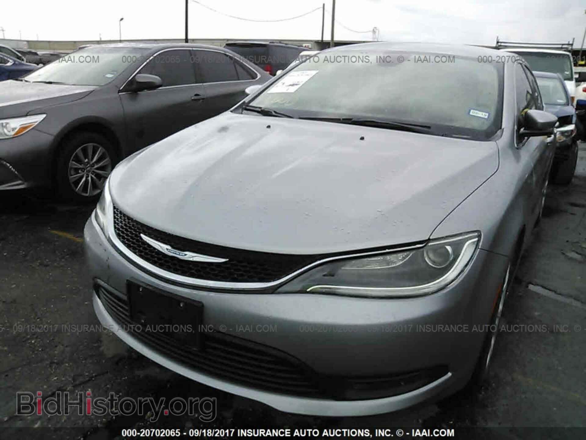 2016 Chrysler 200 - VIN: 1C3CCCFB5GN182097 - Фото 2
