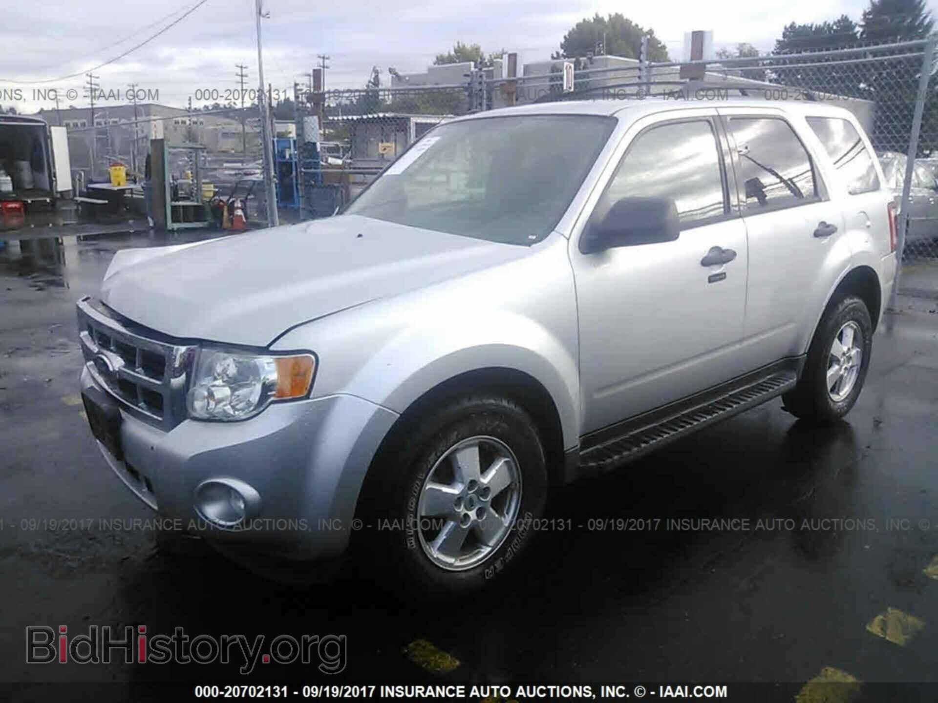 2011 Ford Escape - VIN: 1FMCU9DG0BKA08681 - Фото 2