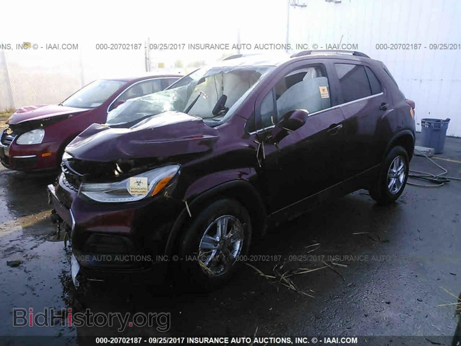 2017 CHEVROLET TRAX - VIN: 3GNCJPSB6HL239575 - Фото 2