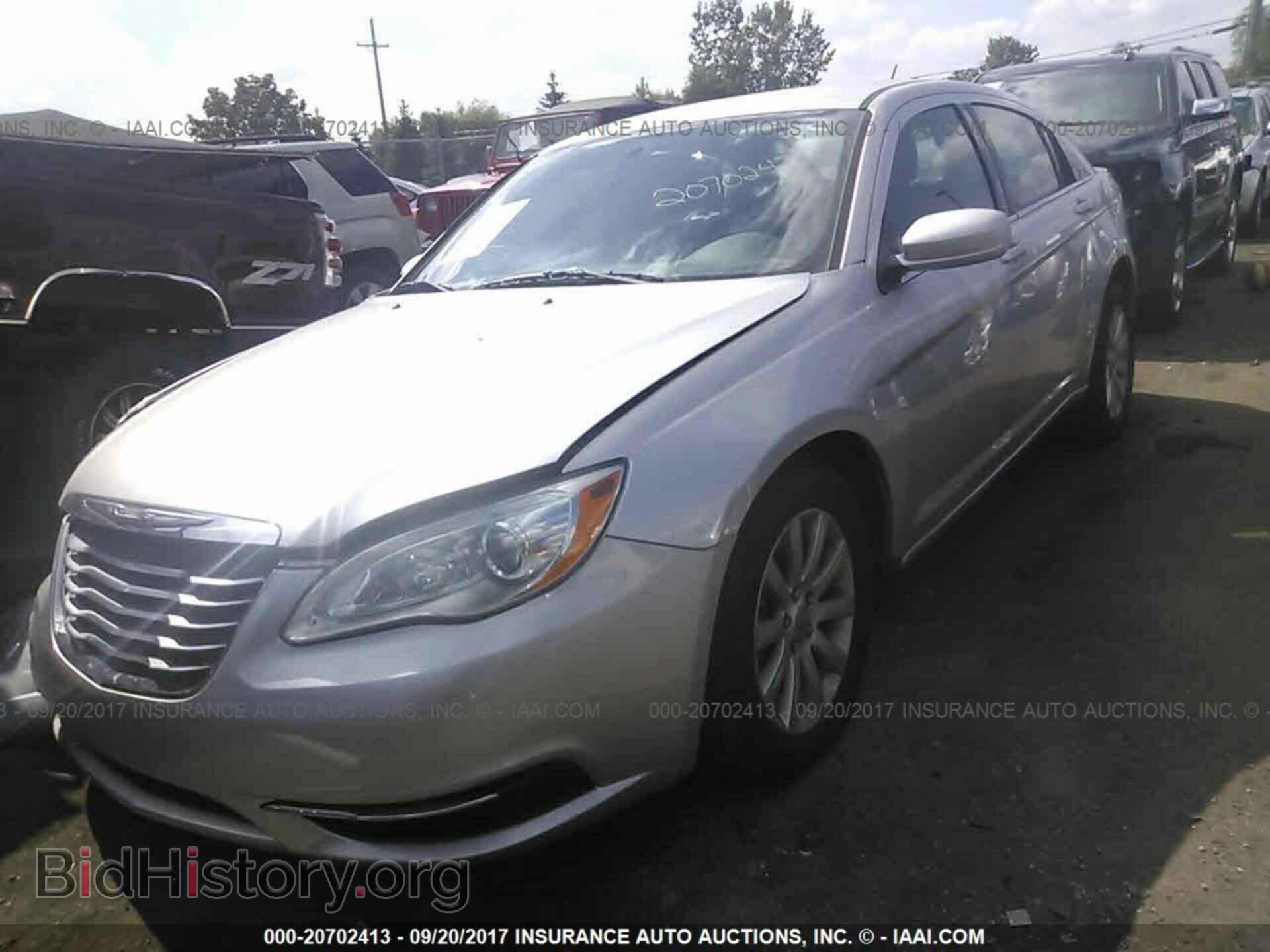 2012 Chrysler 200 - VIN: 1C3CCBBB7CN101952 - Photo 2