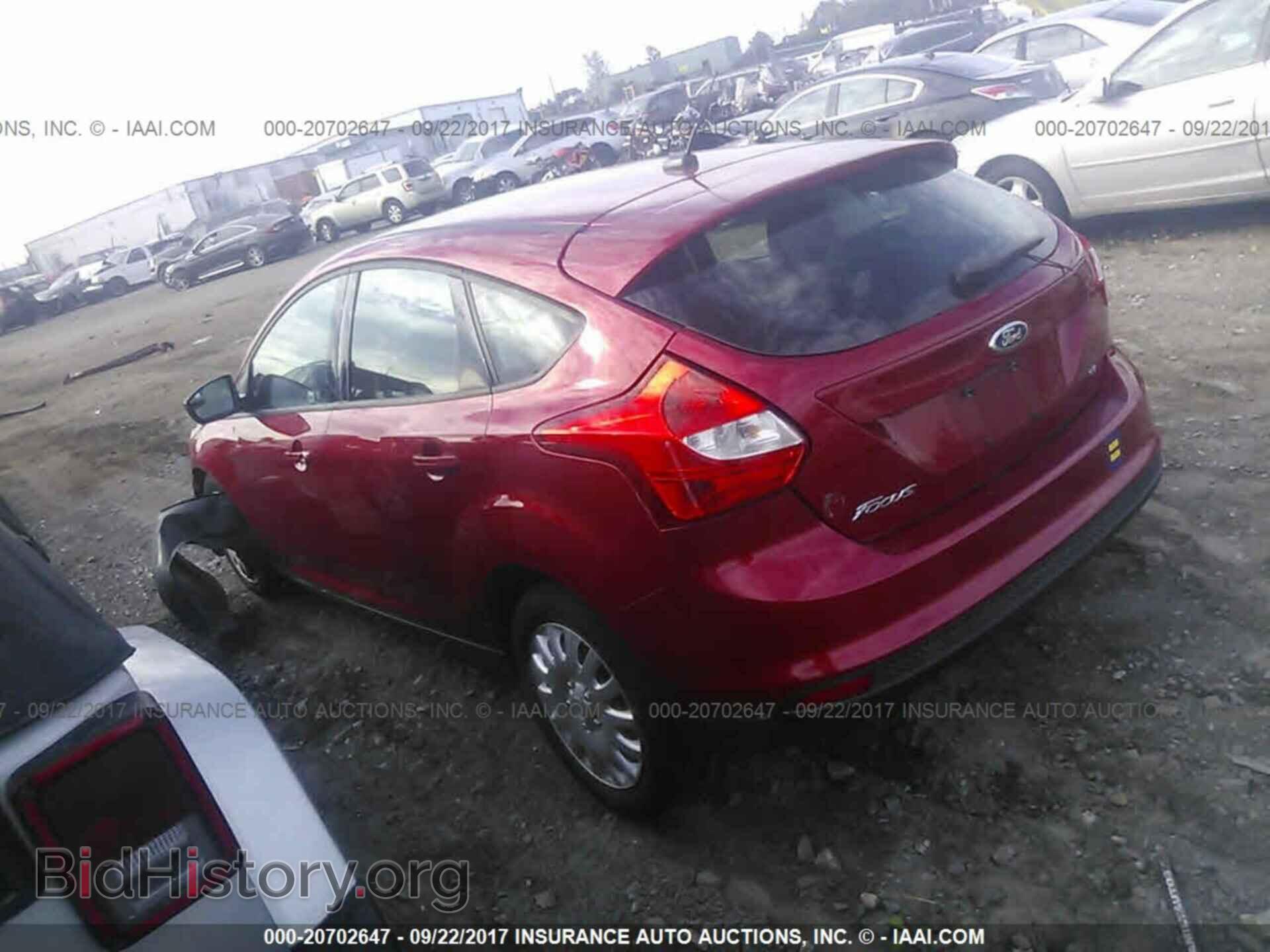 2012 Ford Focus - VIN: 1FAHP3K28CL224138 - Photo 3