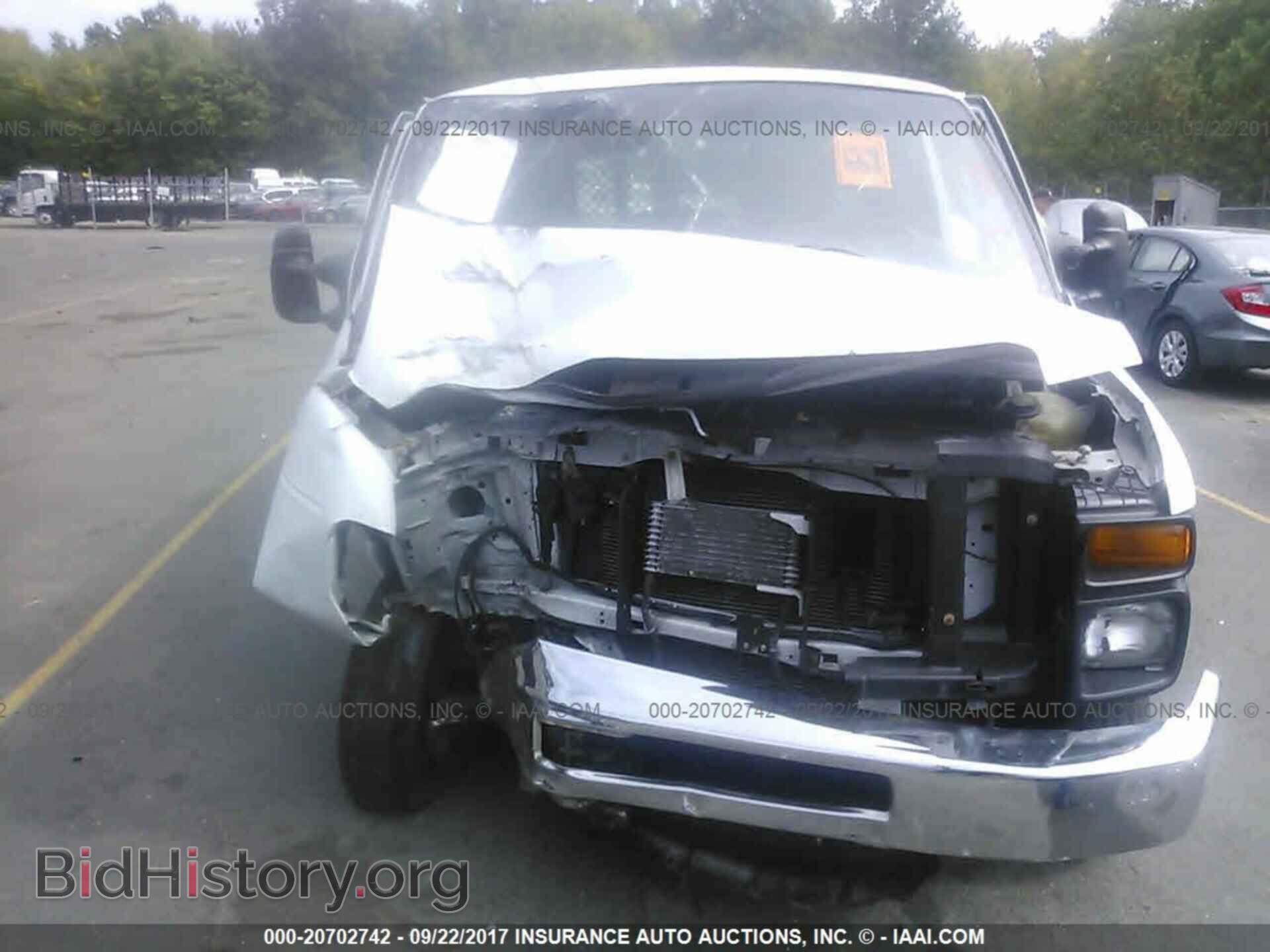 2011 Ford Econoline - VIN: 1FTNE1EW7BDA95811 - Фото 6