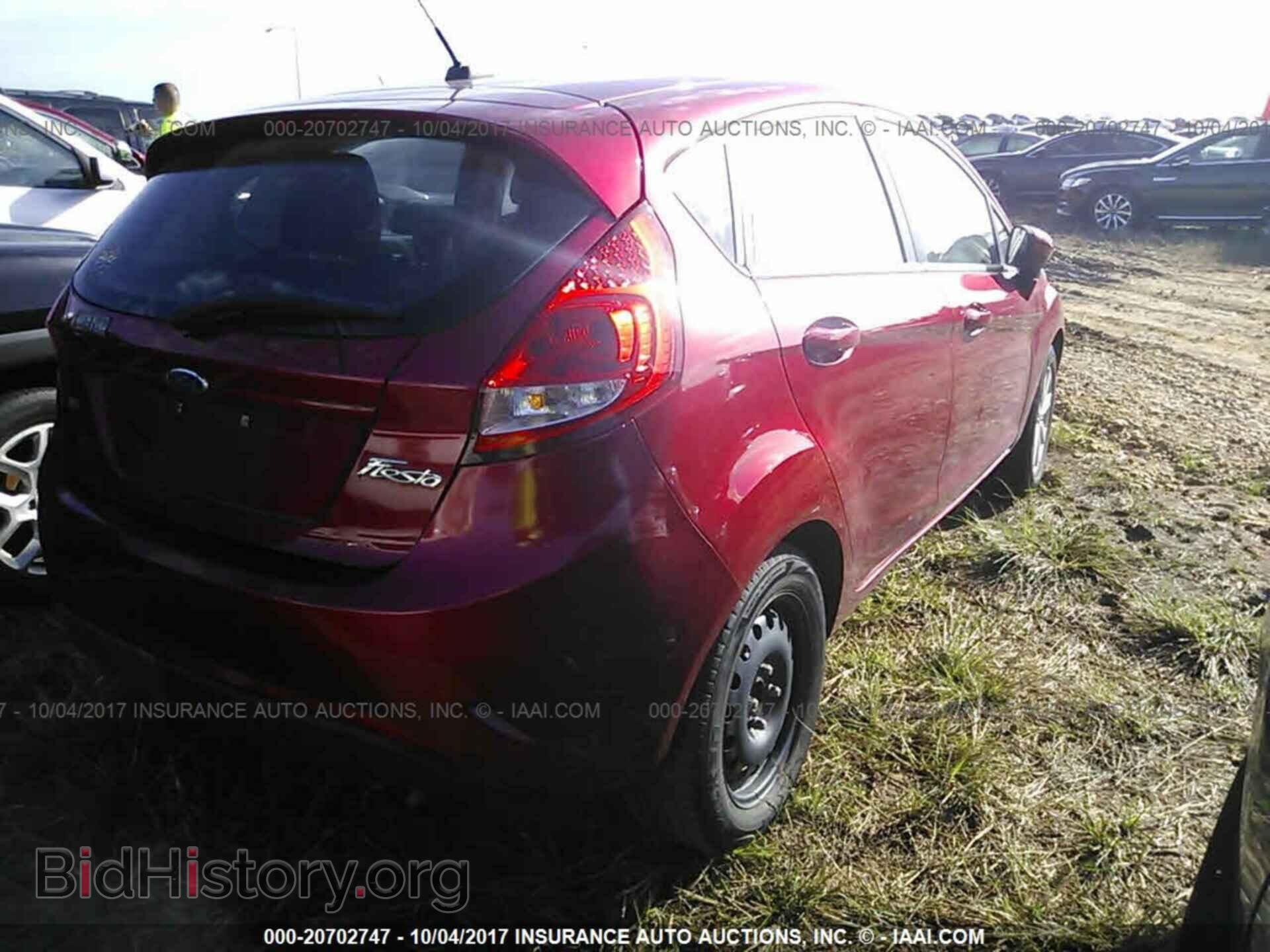 2011 Ford Fiesta - VIN: 3FADP4EJ1BM135256 - Фото 4