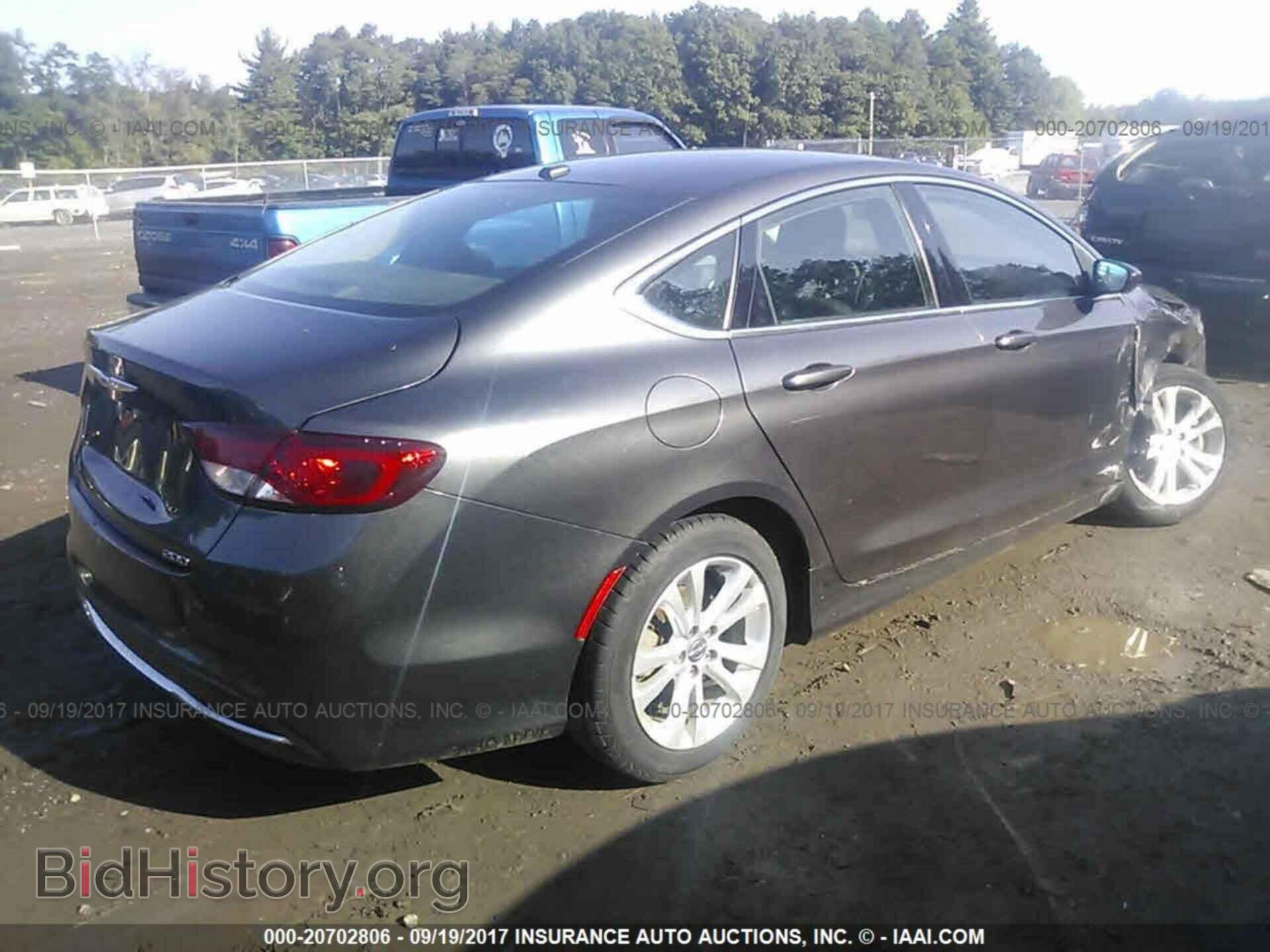 2015 Chrysler 200 - VIN: 1C3CCCAB4FN596543 - Photo 4