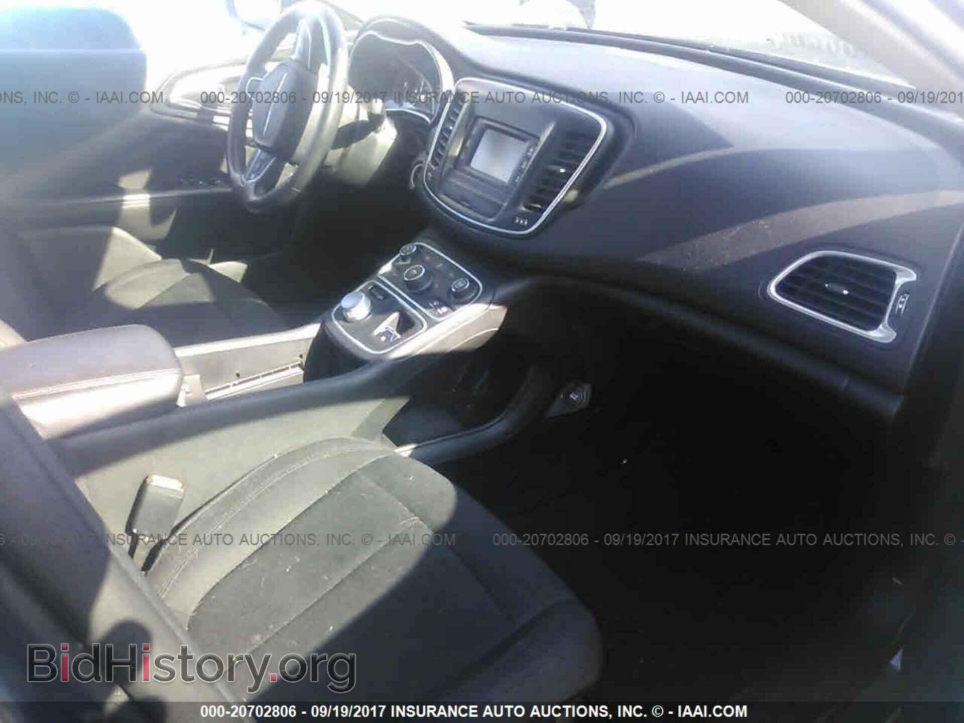 2015 Chrysler 200 - VIN: 1C3CCCAB4FN596543 - Photo 5