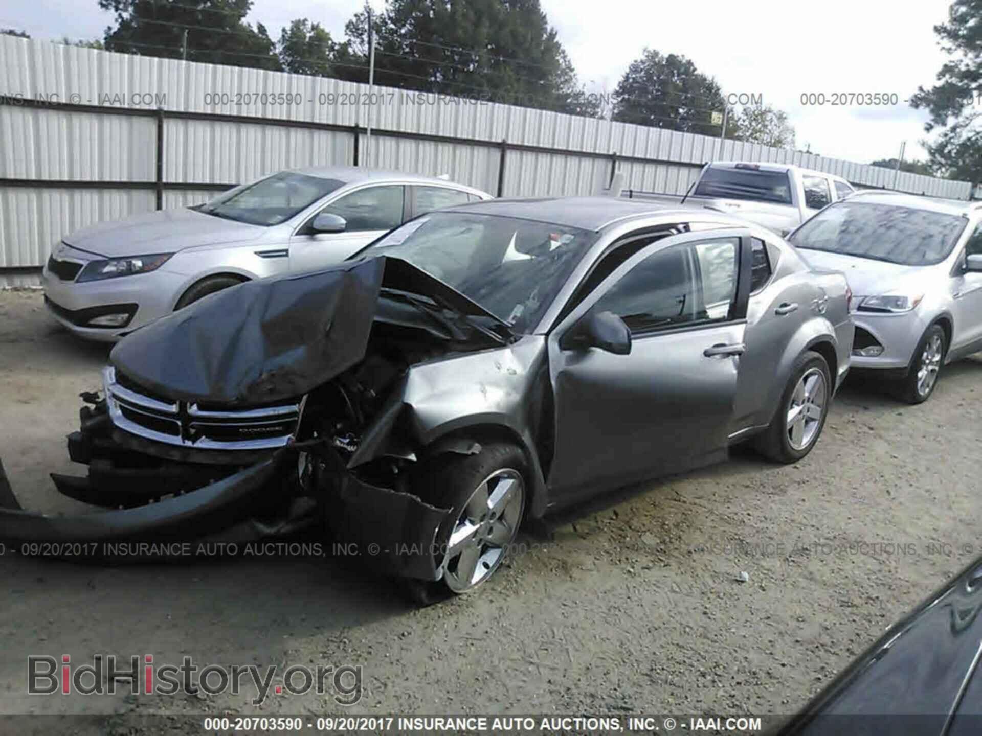 2011 Dodge Avenger - VIN: 1B3BD2FB1BN587334 - Photo 2