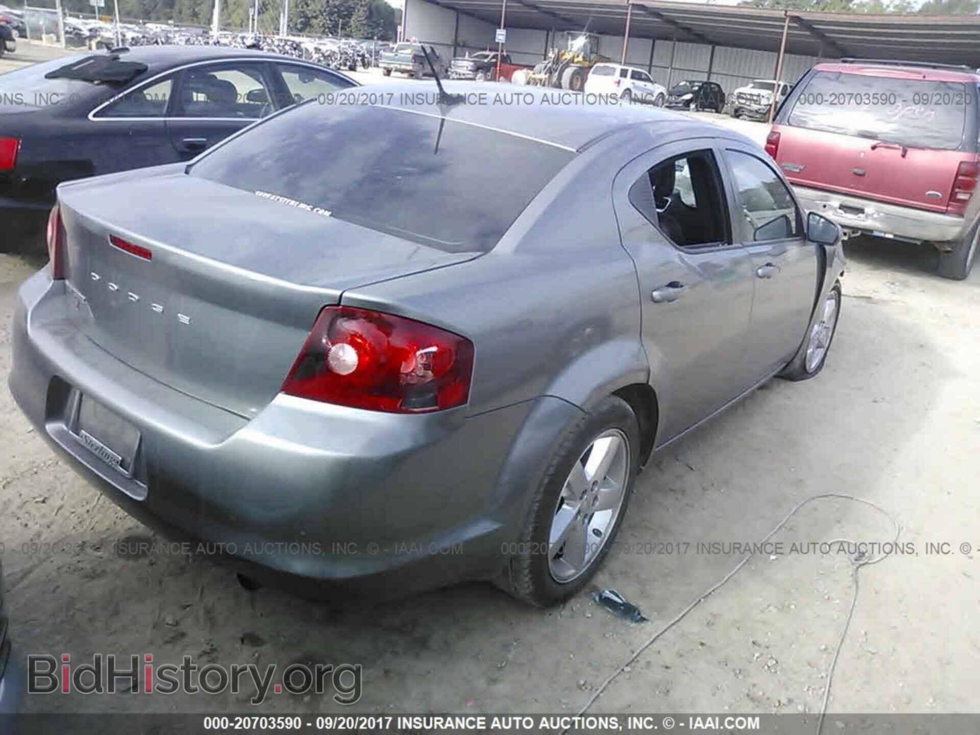2011 Dodge Avenger - VIN: 1B3BD2FB1BN587334 - Photo 4