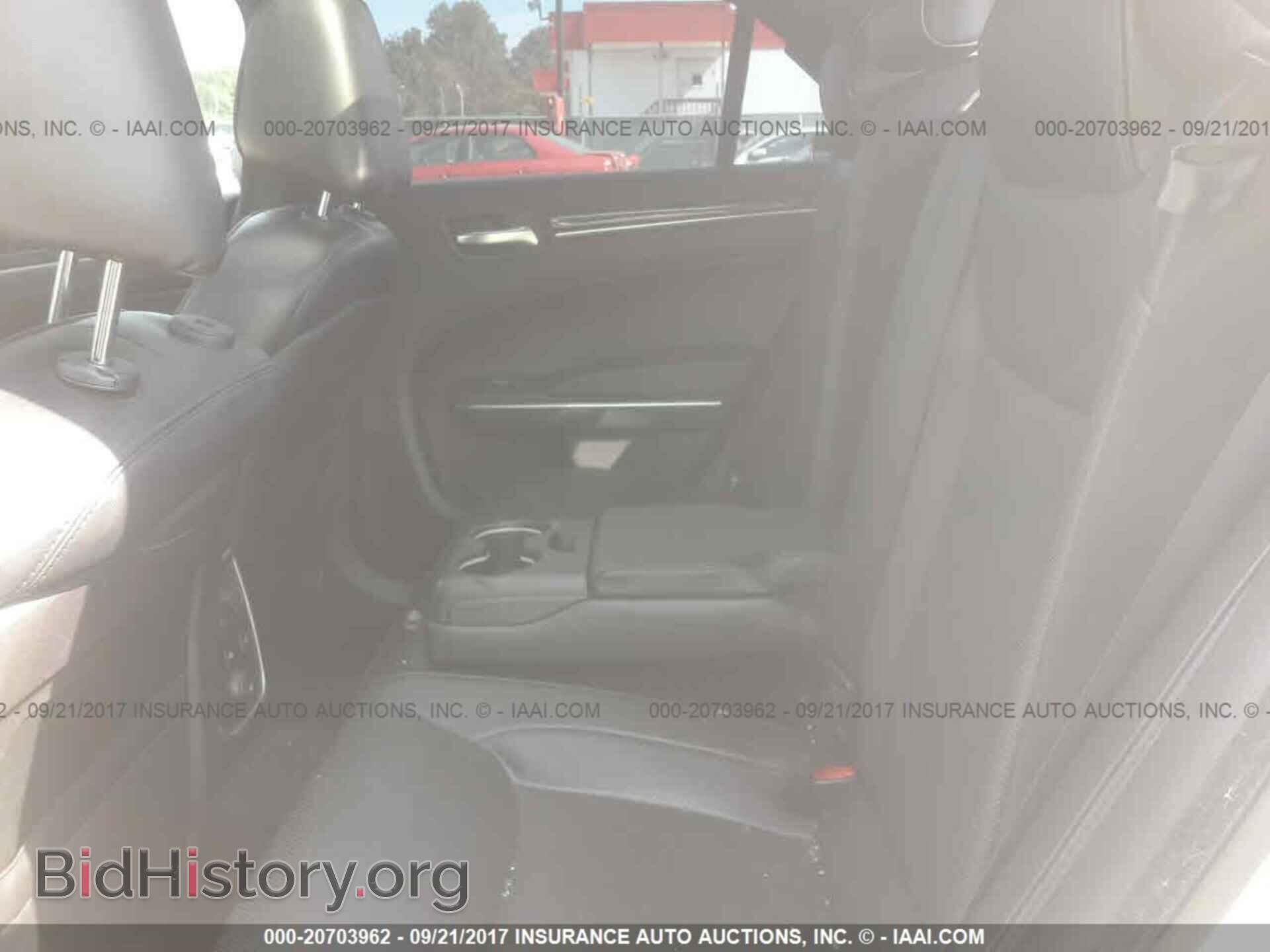 2013 Chrysler 300c - VIN: 2C3CCAKGXDH645393 - Фото 5