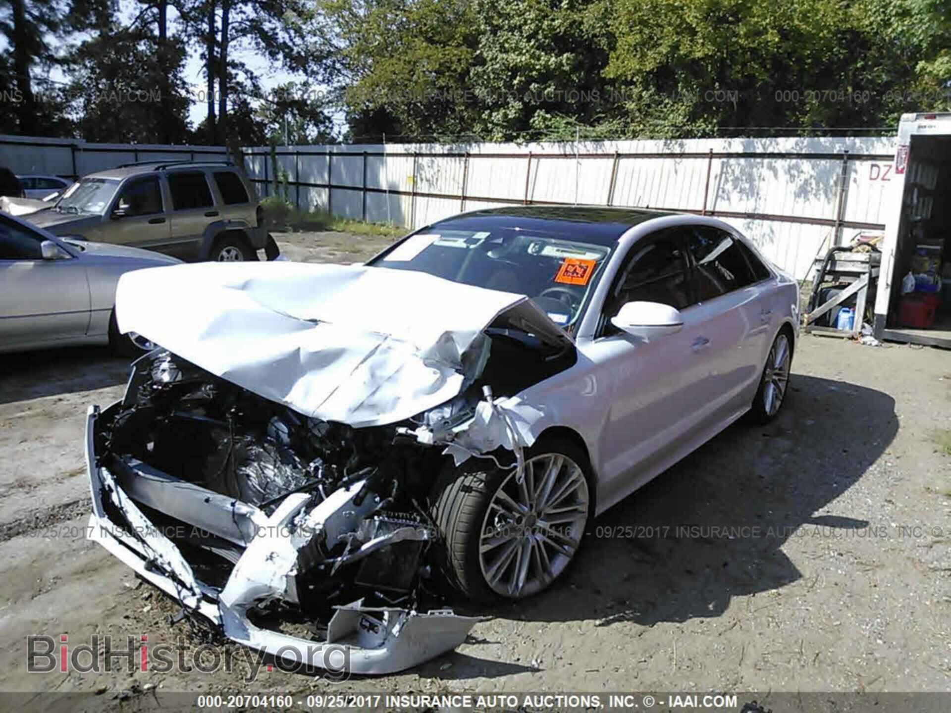2017 Audi A8 - VIN: WAU44AFD7HN000837 - Фото 2