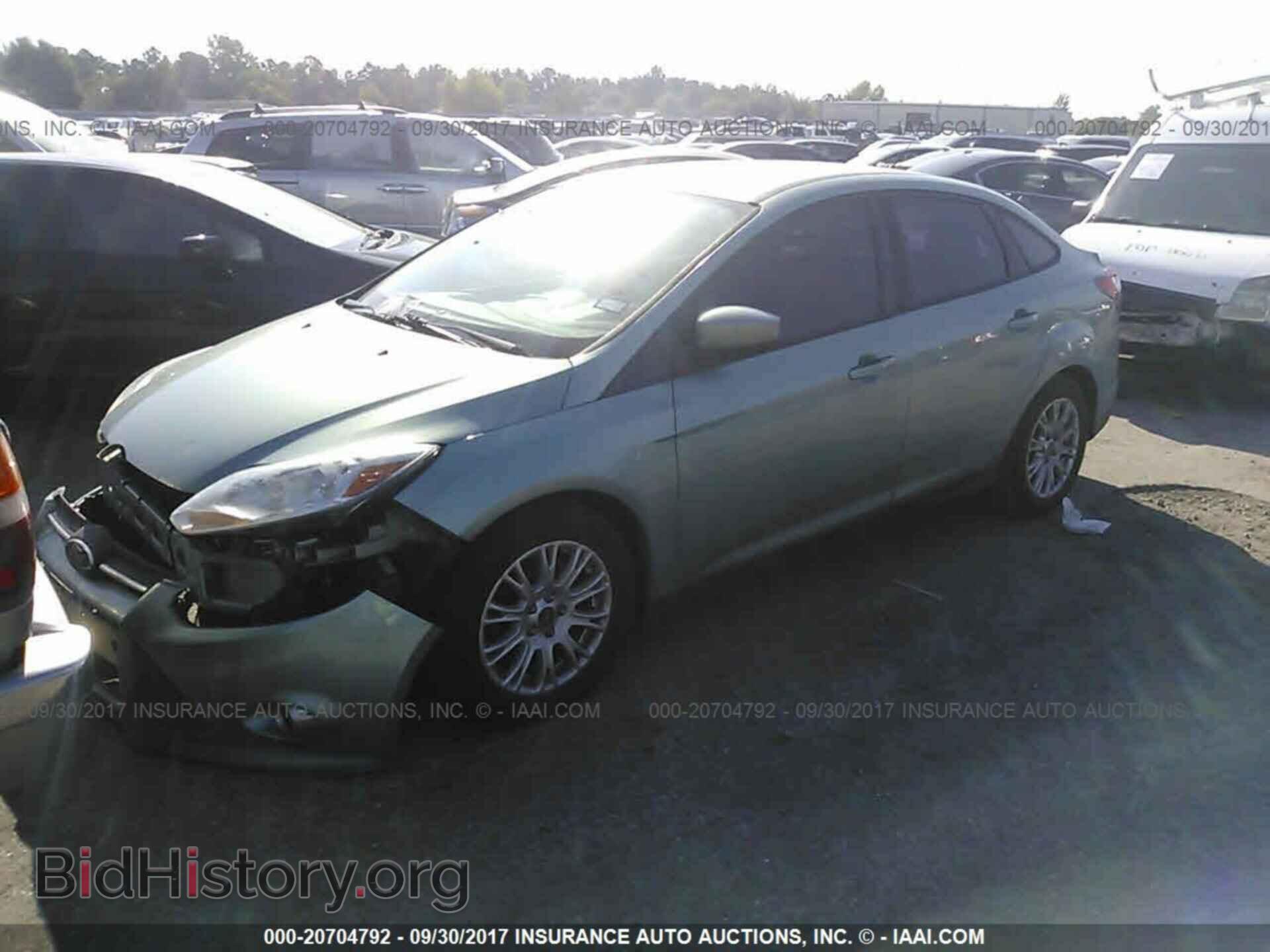 2012 Ford Focus - VIN: 1FAHP3F2XCL332996 - Photo 2