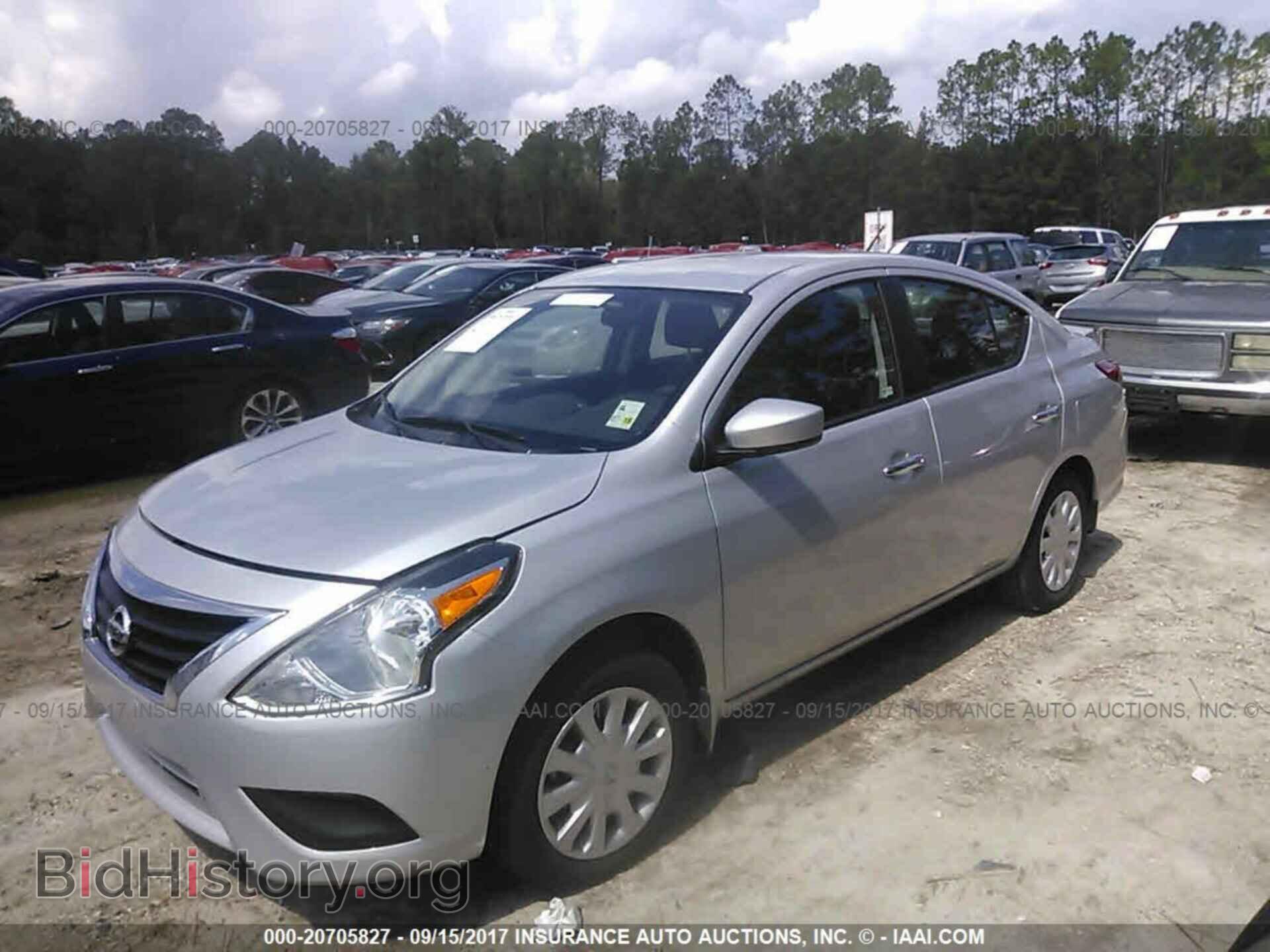 2017 Nissan Versa - VIN: 3N1CN7AP3HL894242 - Фото 2