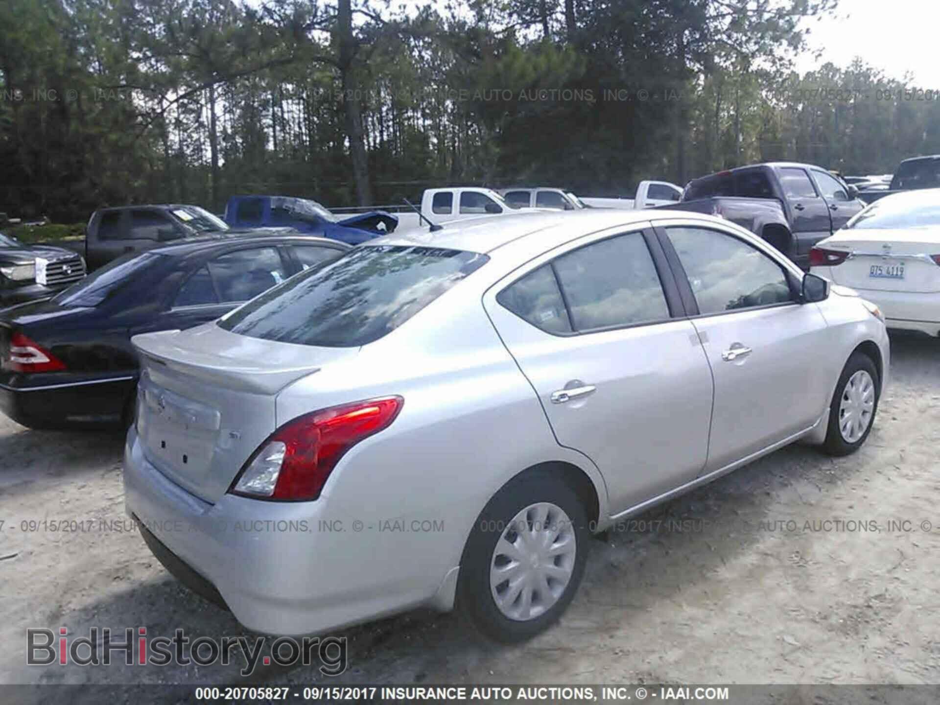 2017 Nissan Versa - VIN: 3N1CN7AP3HL894242 - Фото 4