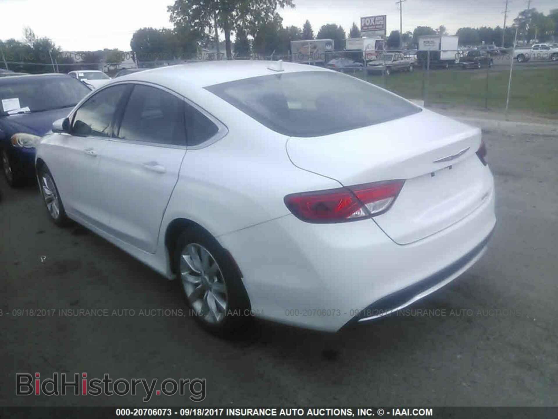 2015 Chrysler 200 - VIN: 1C3CCCCB7FN735335 - Photo 3