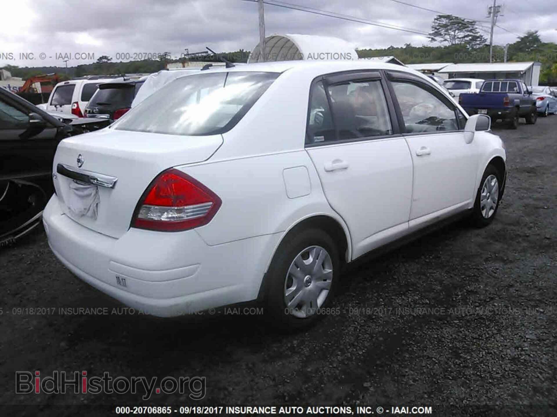 2011 Nissan Versa - VIN: 3N1BC1AP3BL413993 - Фото 4