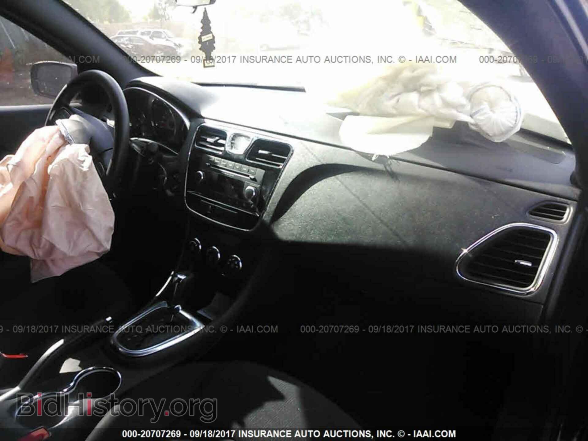 2014 Chrysler 200 - VIN: 1C3CCBAB1EN142498 - Фото 5