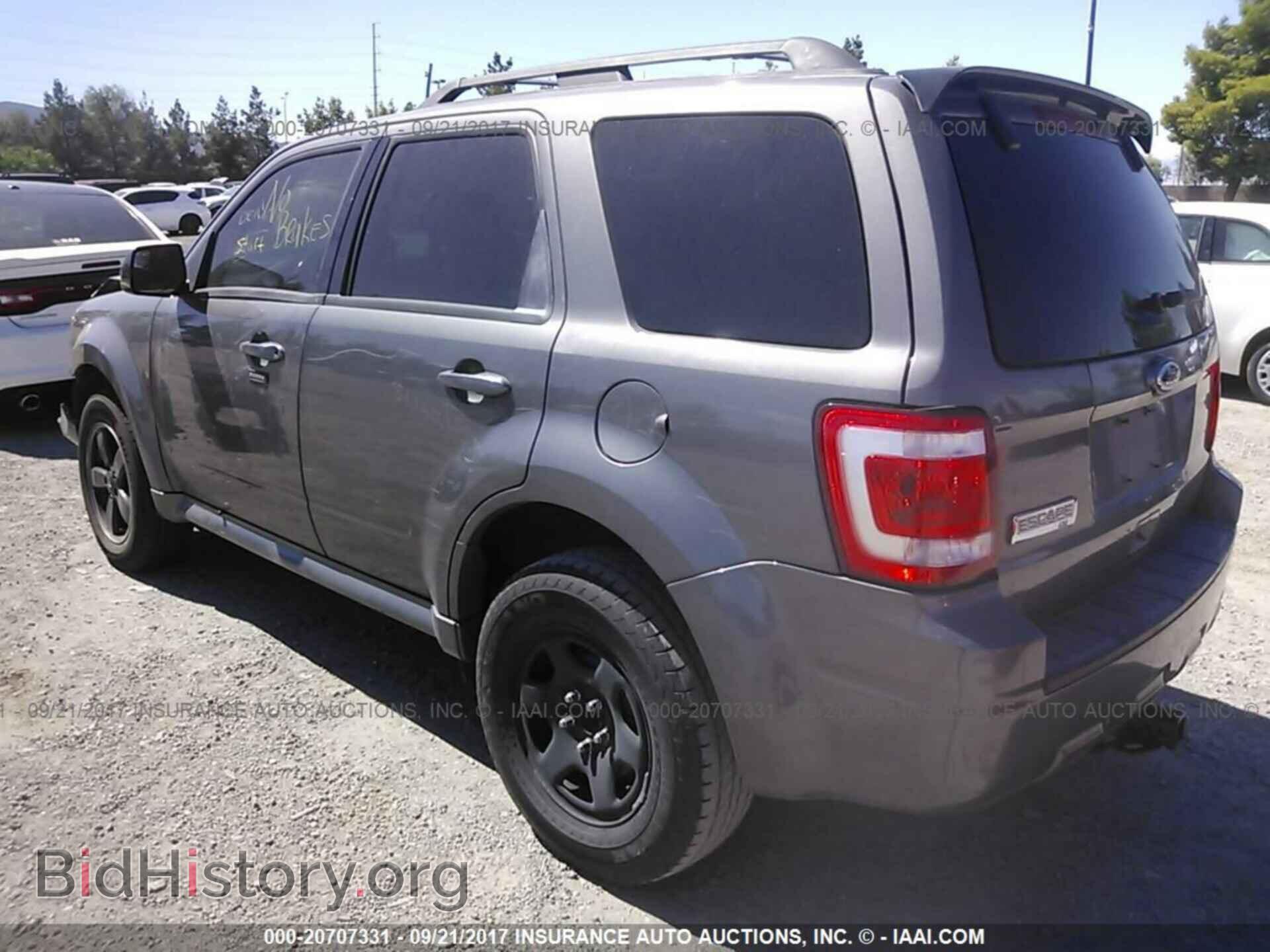 2011 Ford Escape - VIN: 1FMCU0D72BKC17853 - Фото 3