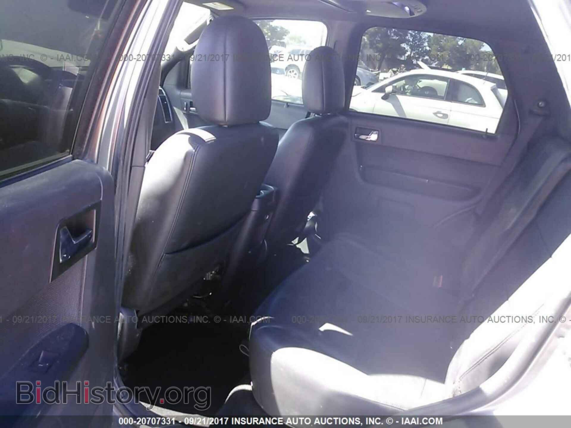 2011 Ford Escape - VIN: 1FMCU0D72BKC17853 - Фото 8