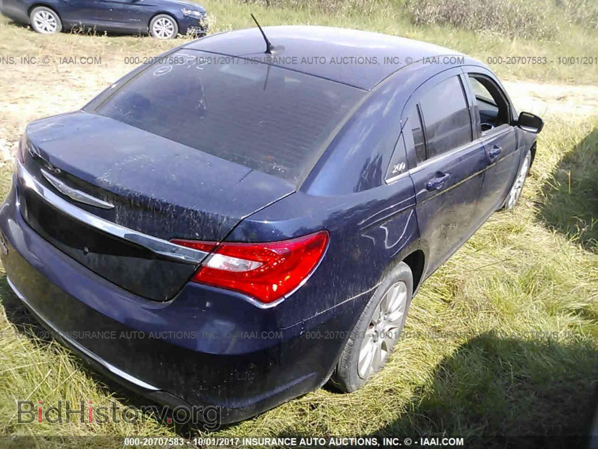 2013 Chrysler 200 - VIN: 1C3CCBAB1DN640960 - Фото 4