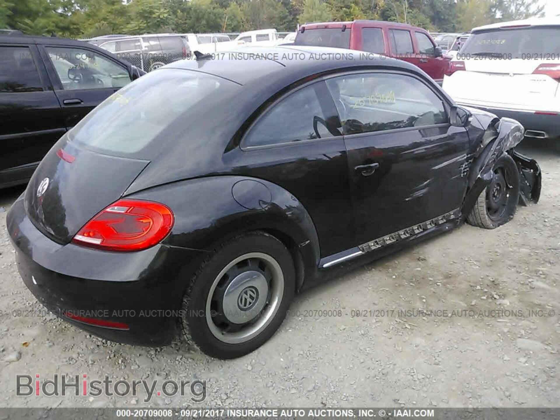2012 Volkswagen Beetle - VIN: 3VWJP7AT1CM637155 - Фото 4