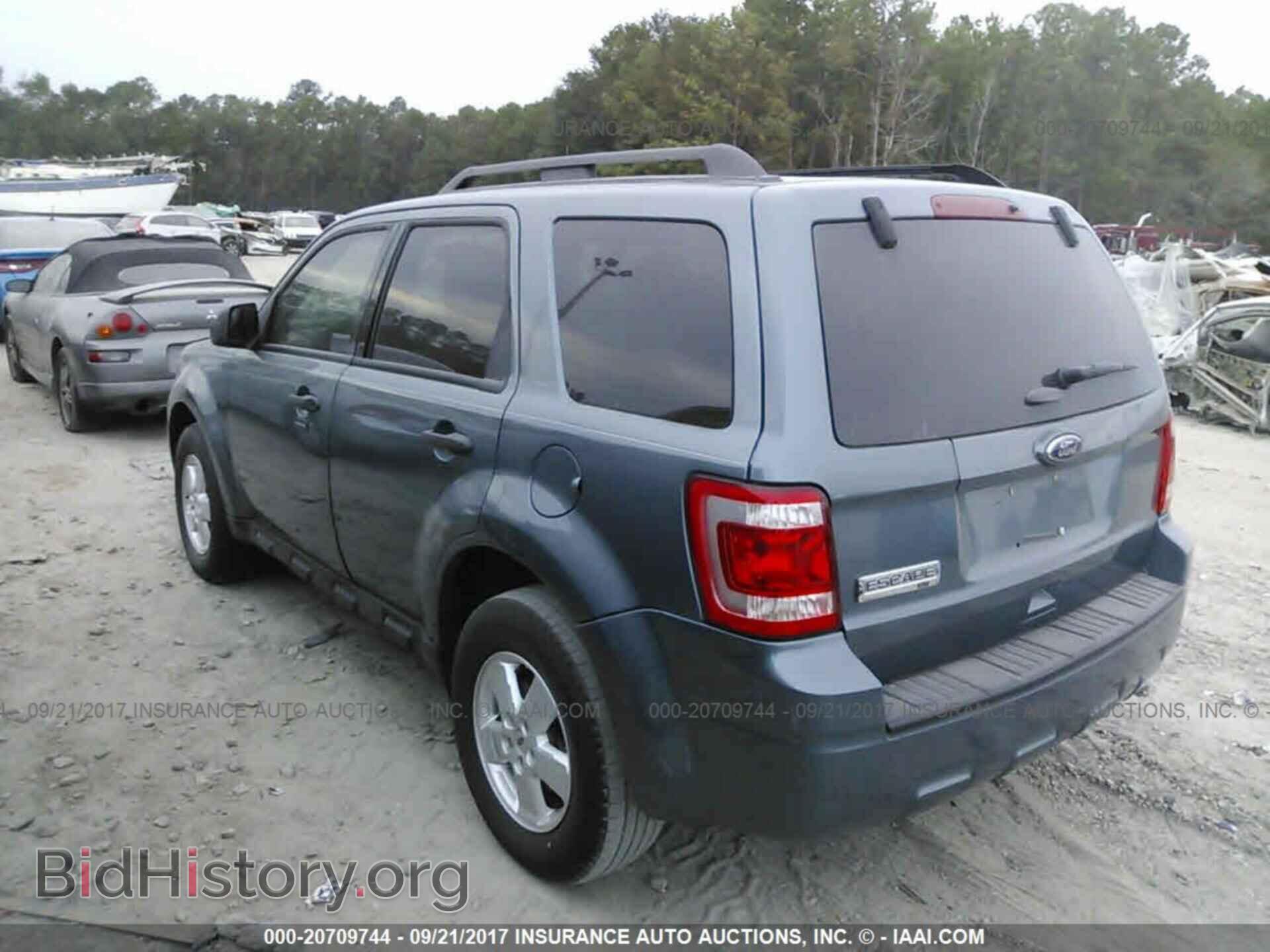 2012 Ford Escape - VIN: 1FMCU0D72CKC60414 - Photo 3
