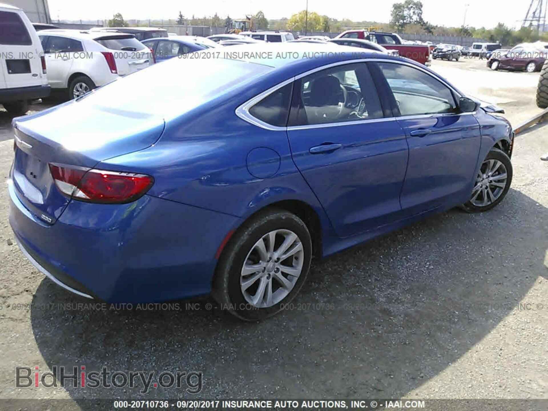 2015 Chrysler 200 - VIN: 1C3CCCAB5FN738334 - Photo 4