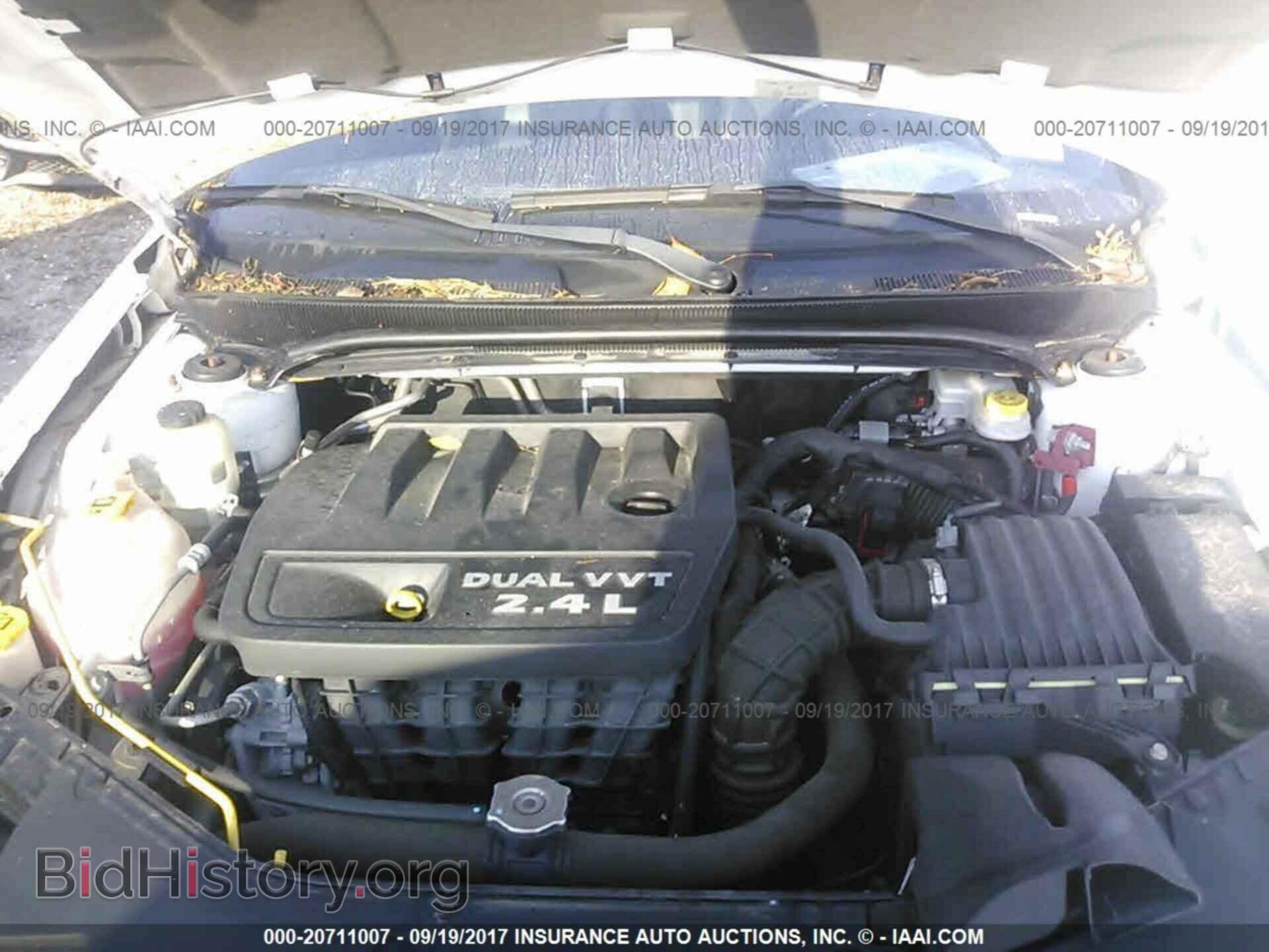 2013 Chrysler 200 - VIN: 1C3BCBEB8DN571108 - Photo 10