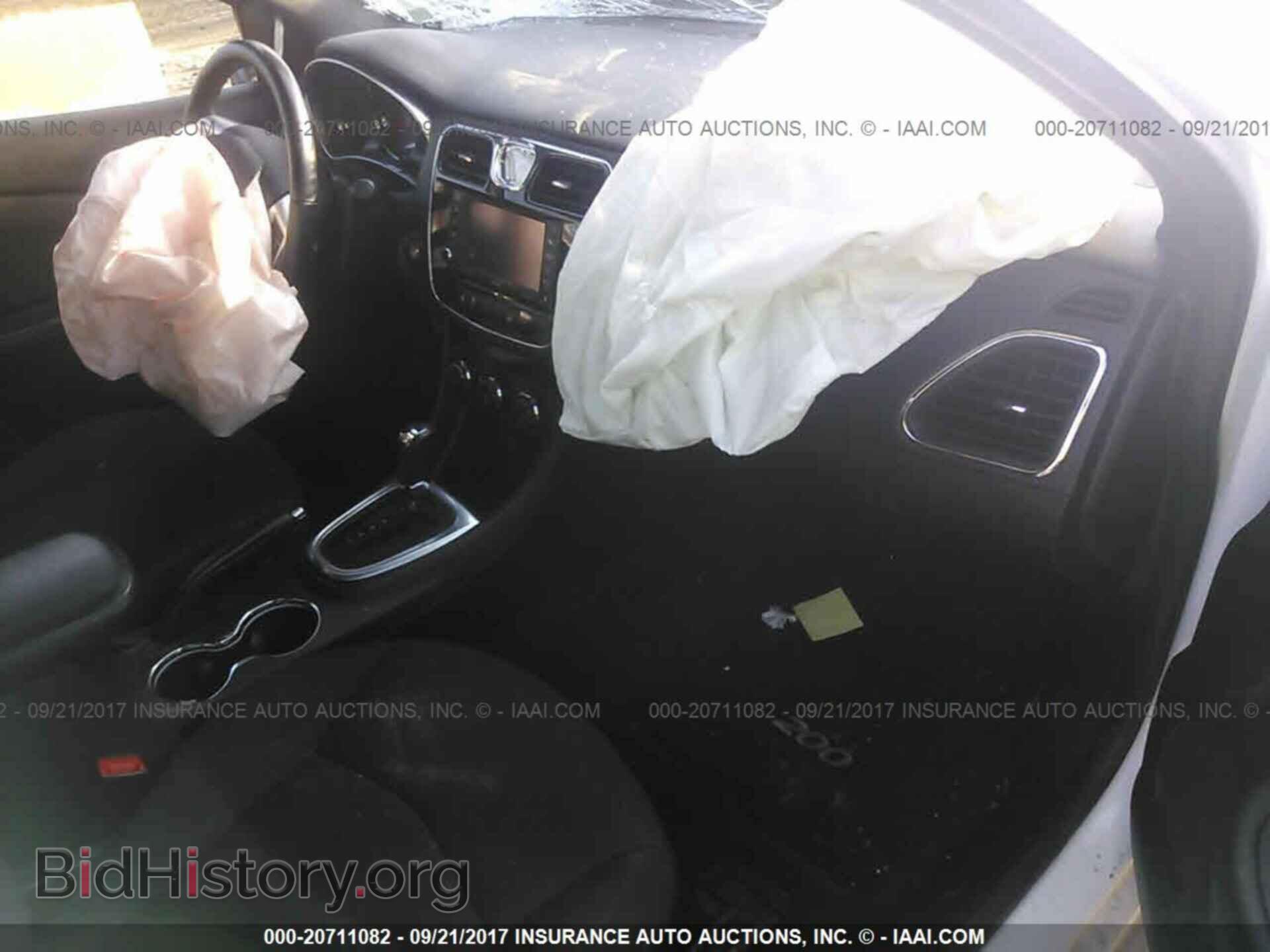 2012 Chrysler 200 - VIN: 1C3CCBBG0CN257651 - Фото 5