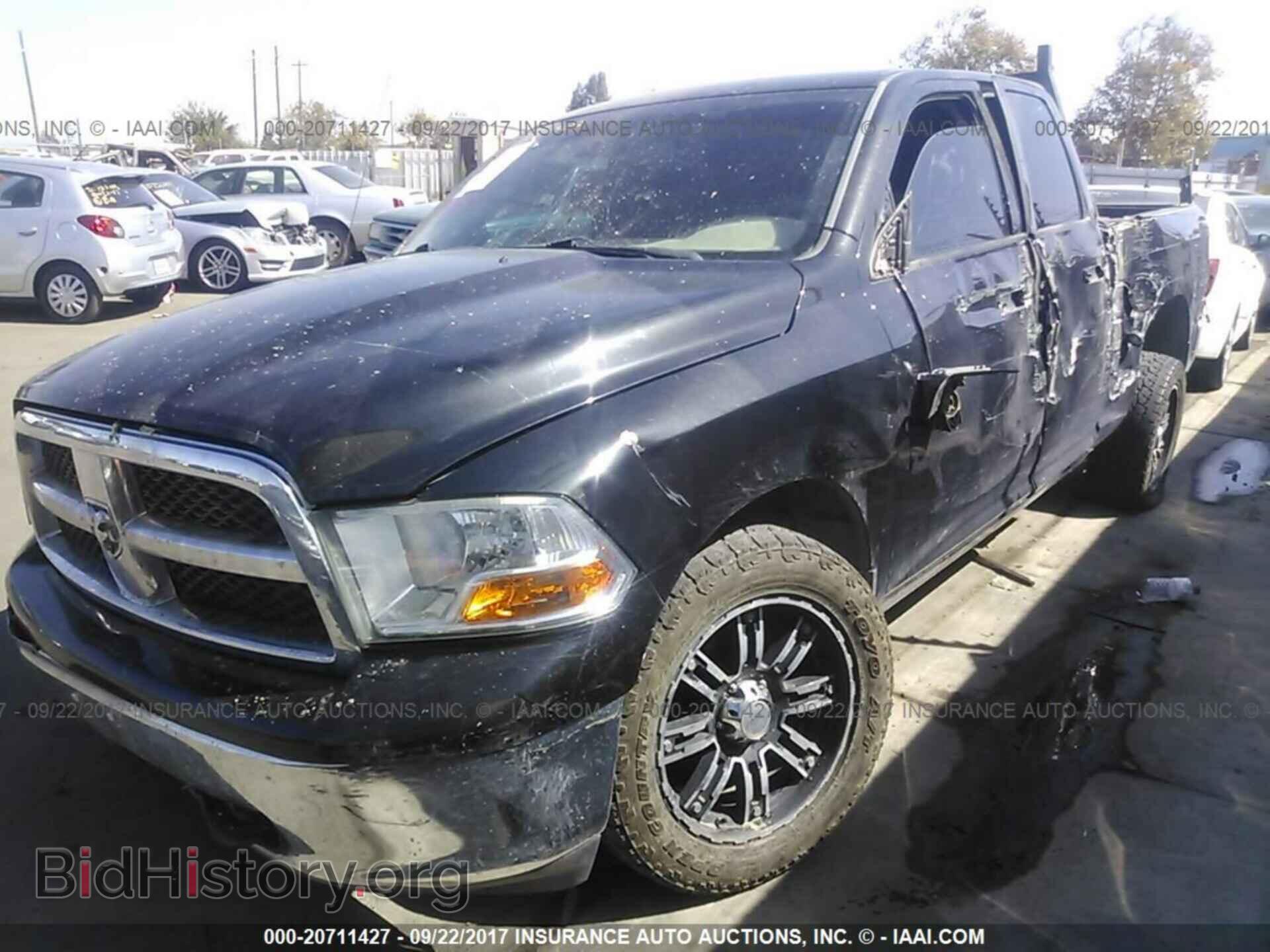 2011 Dodge Ram 1500 - VIN: 1D7RV1GT8BS596048 - Фото 2