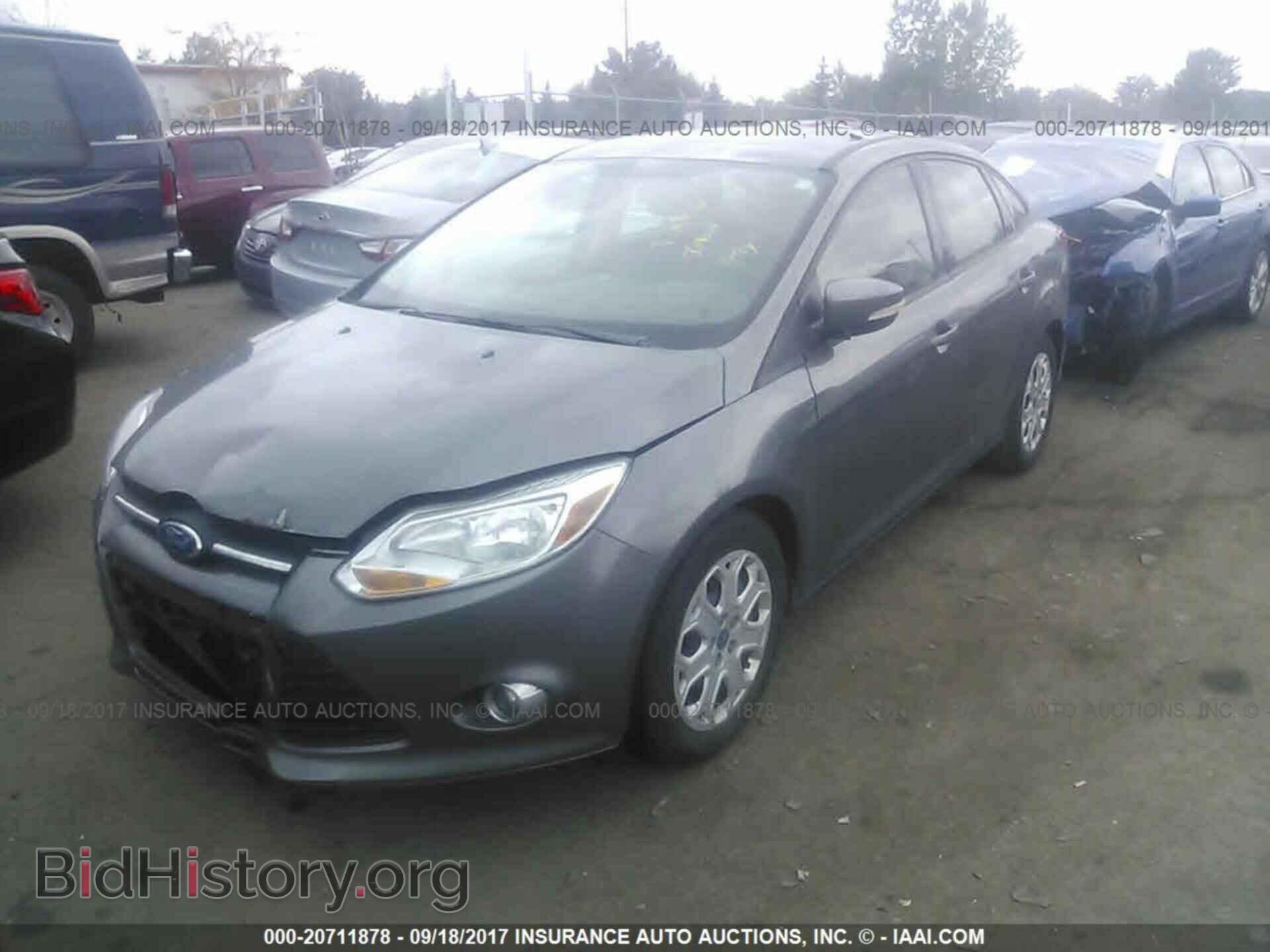 2012 Ford Focus - VIN: 1FAHP3F27CL311524 - Photo 2