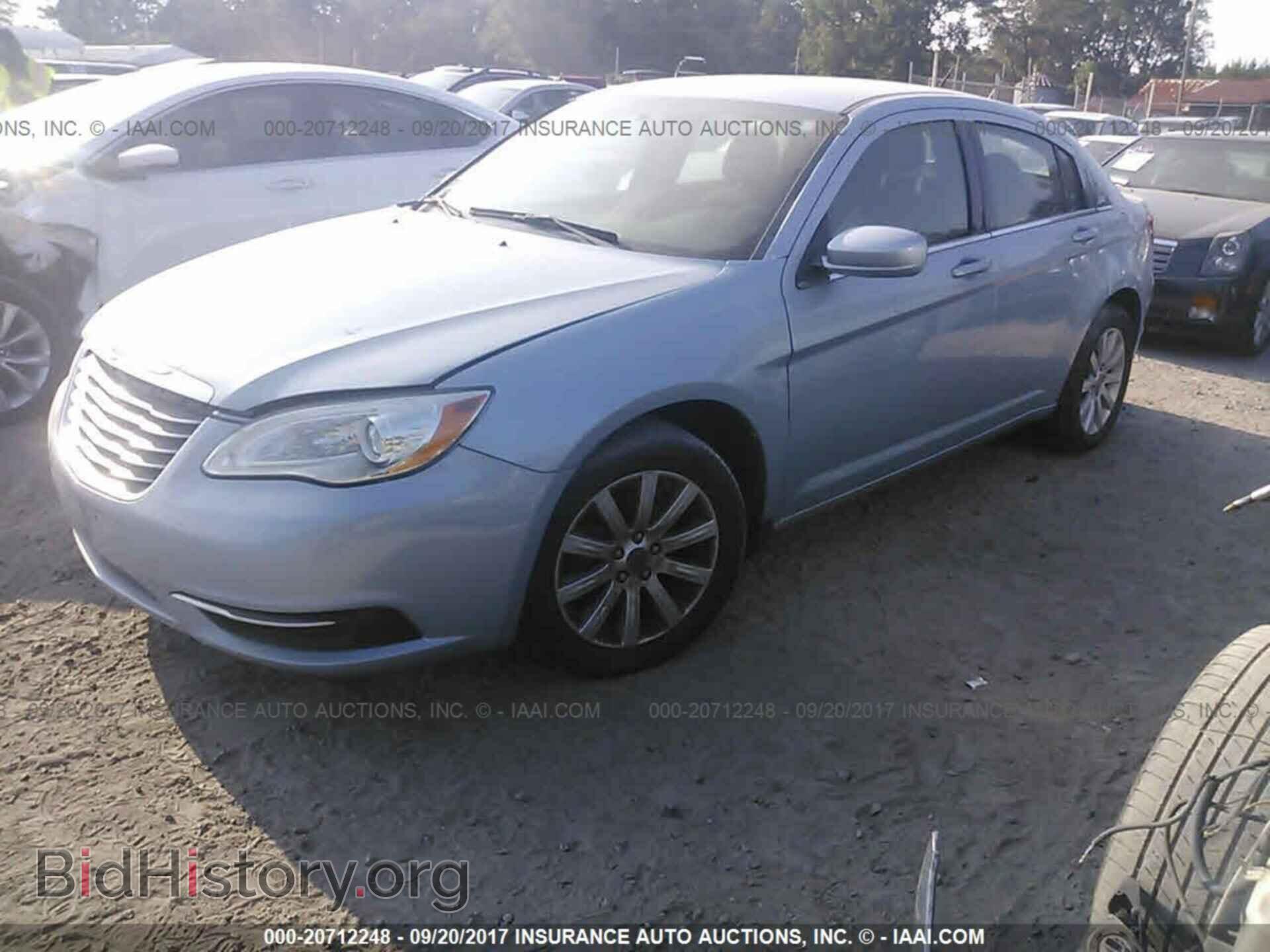 2013 Chrysler 200 - VIN: 1C3CCBBB3DN764999 - Photo 2