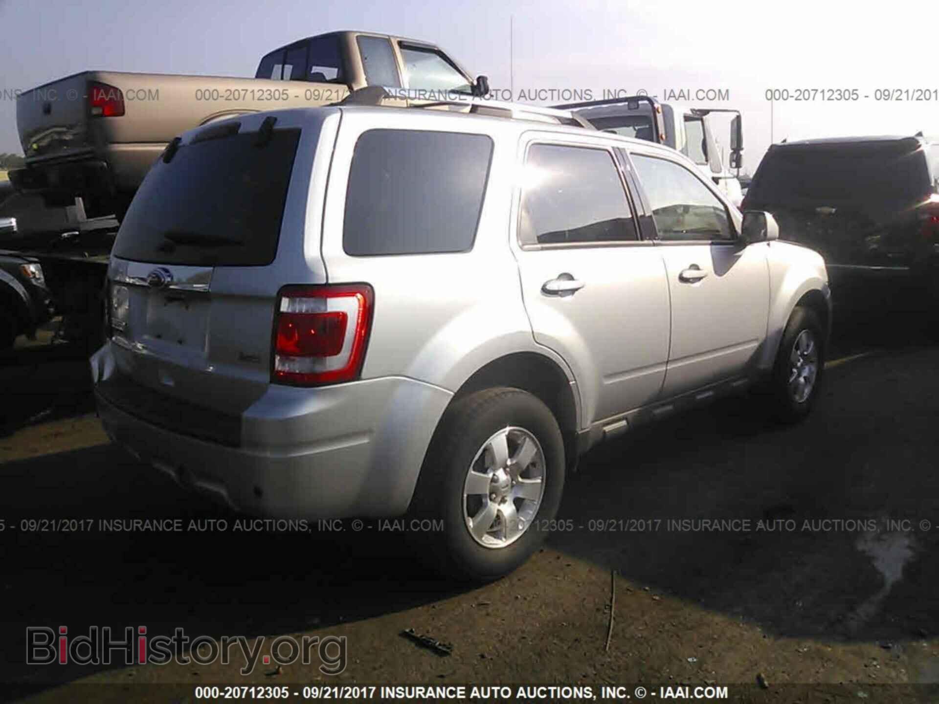 2011 Ford Escape - VIN: 1FMCU0EG4BKB90475 - Photo 4