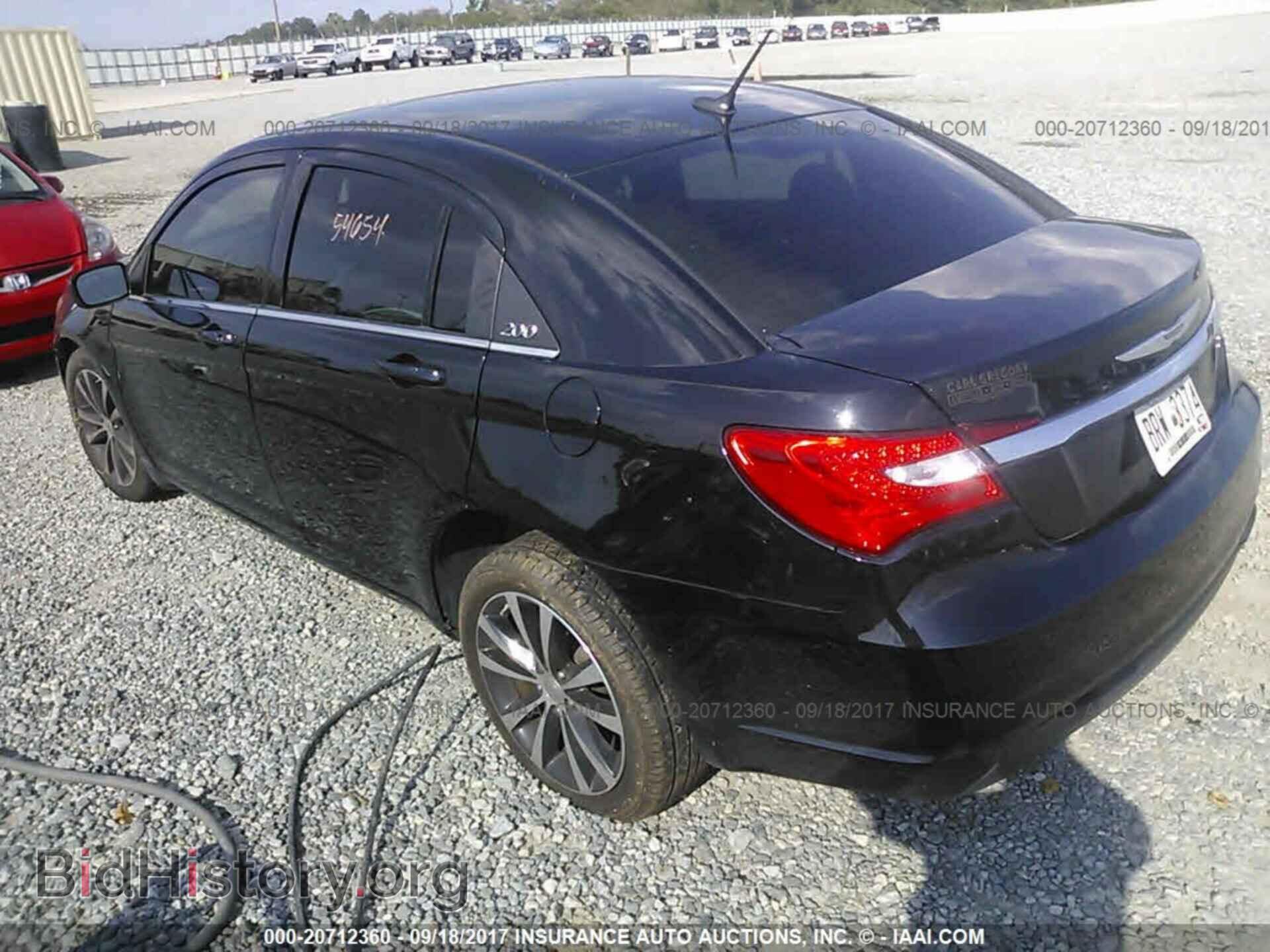 2013 Chrysler 200 - VIN: 1C3CCBBG2DN716955 - Фото 3