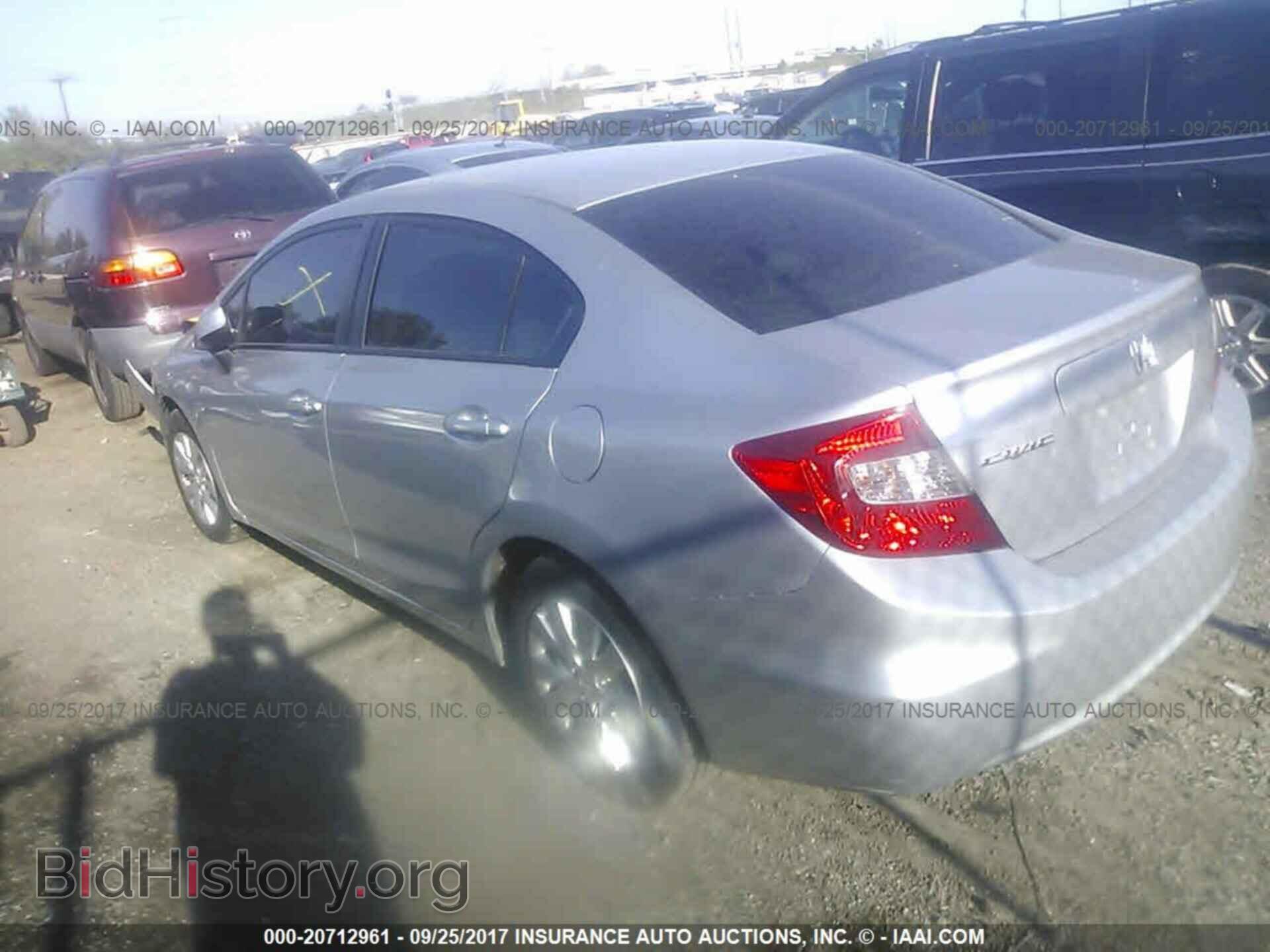2012 Honda Civic - VIN: 19XFB2F53CE108482 - Фото 3