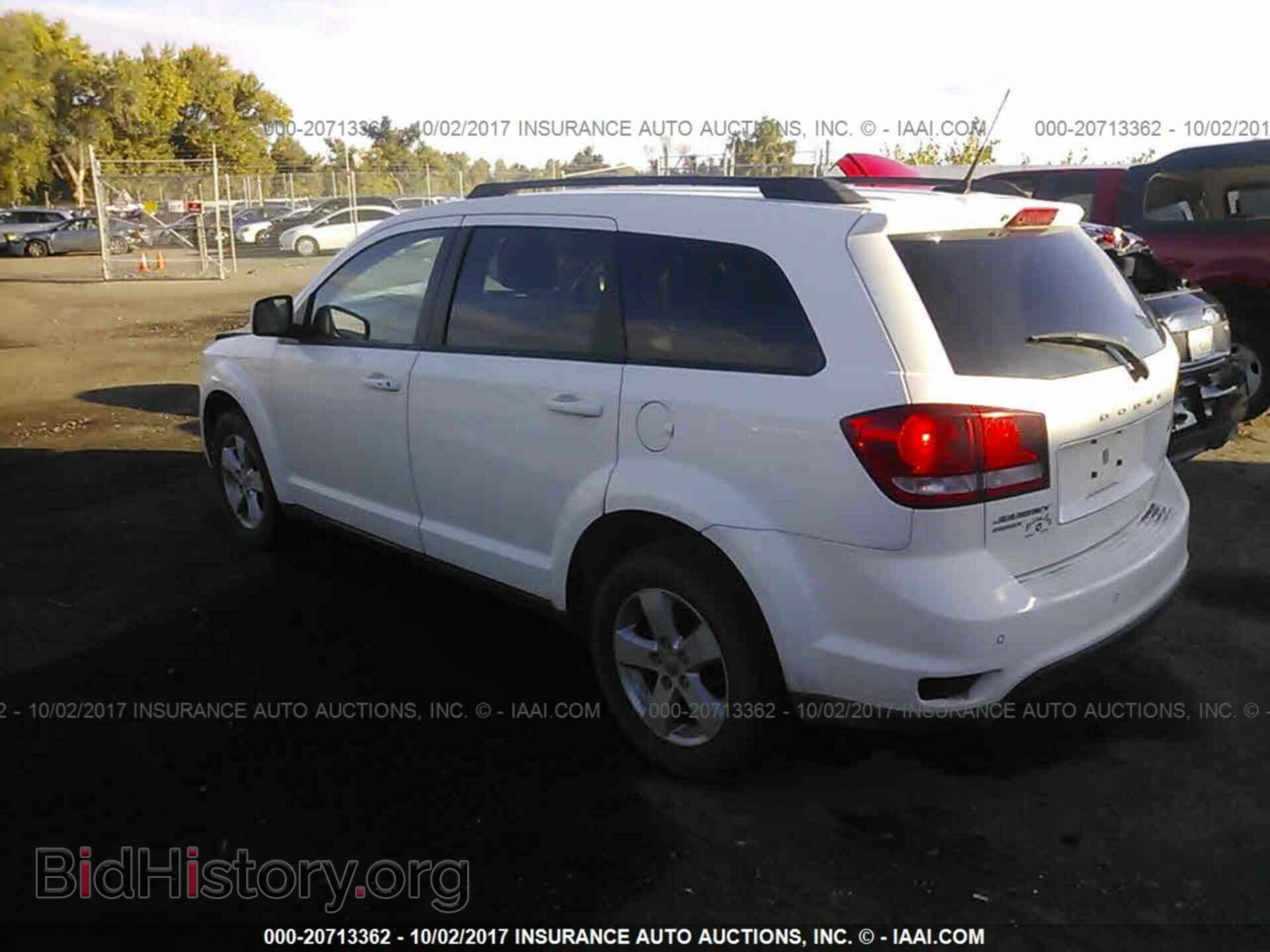 2011 Dodge Journey - VIN: 3D4PH1FG5BT537716 - Фото 3