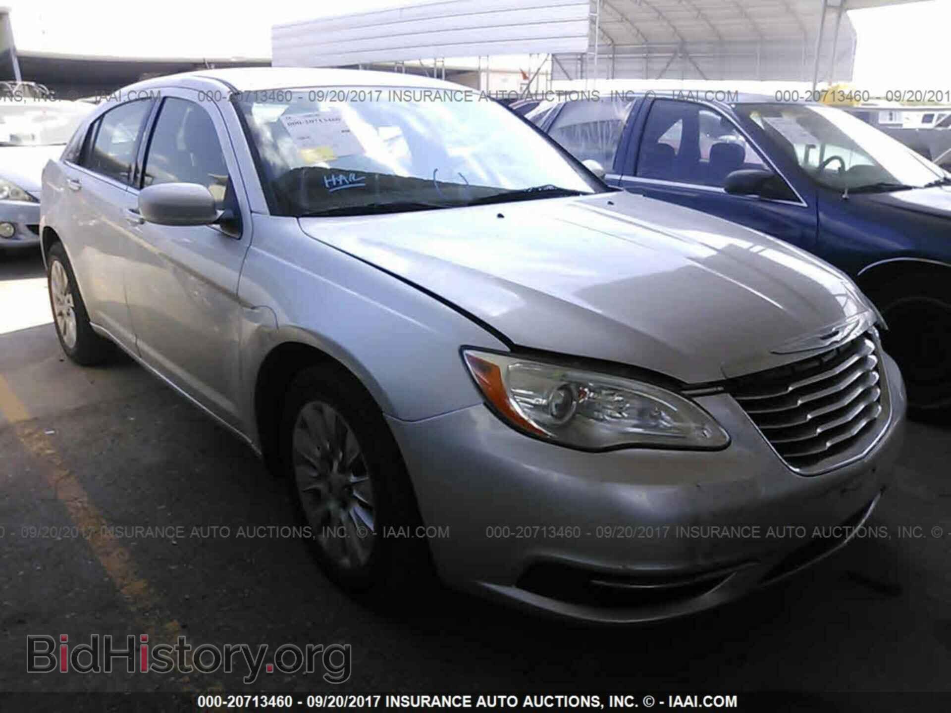 Photo 1C3CCBAB8CN100598 - Chrysler 200 2012
