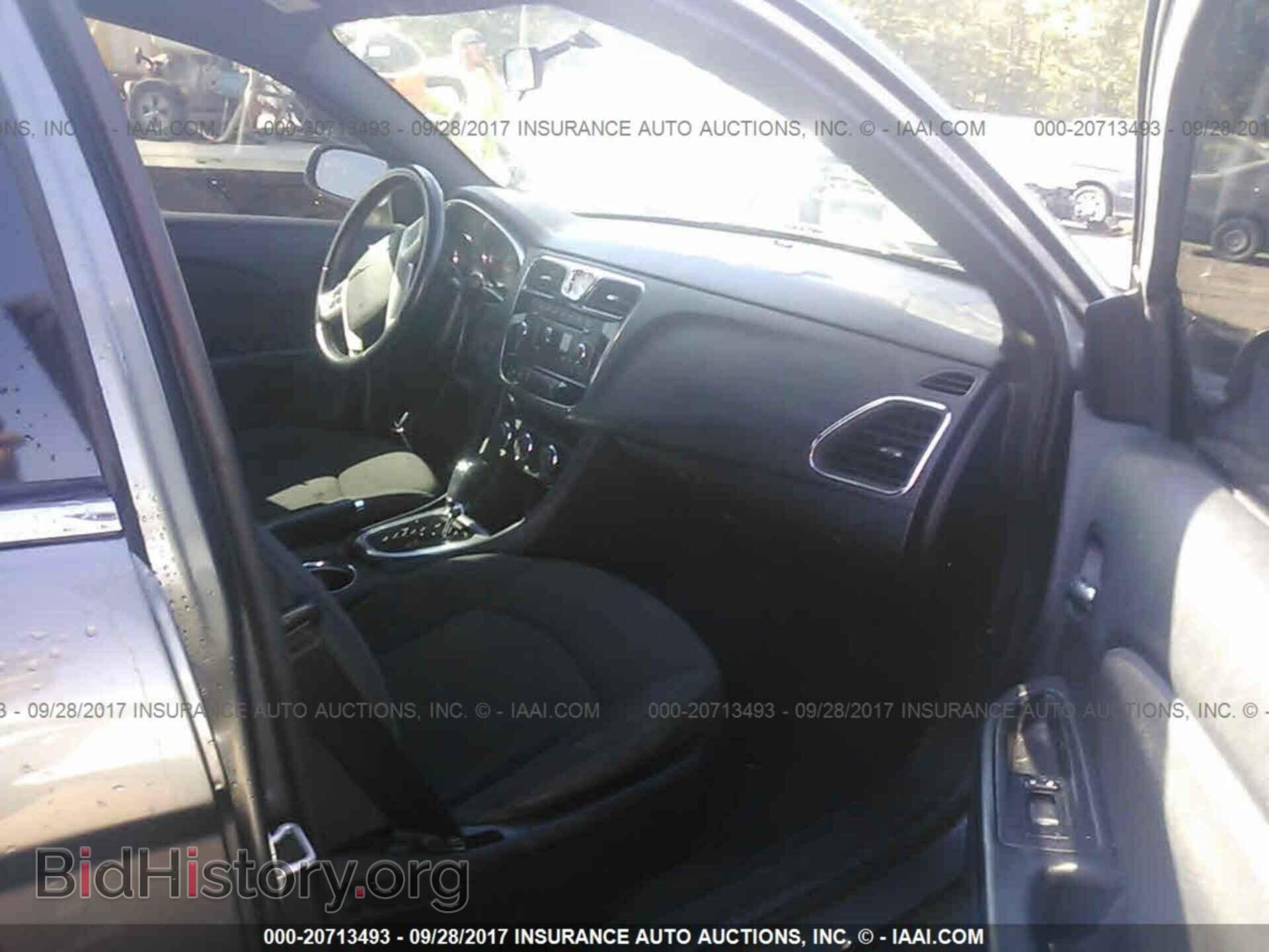 2012 Chrysler 200 - VIN: 1C3CCBBB3CN149187 - Photo 5