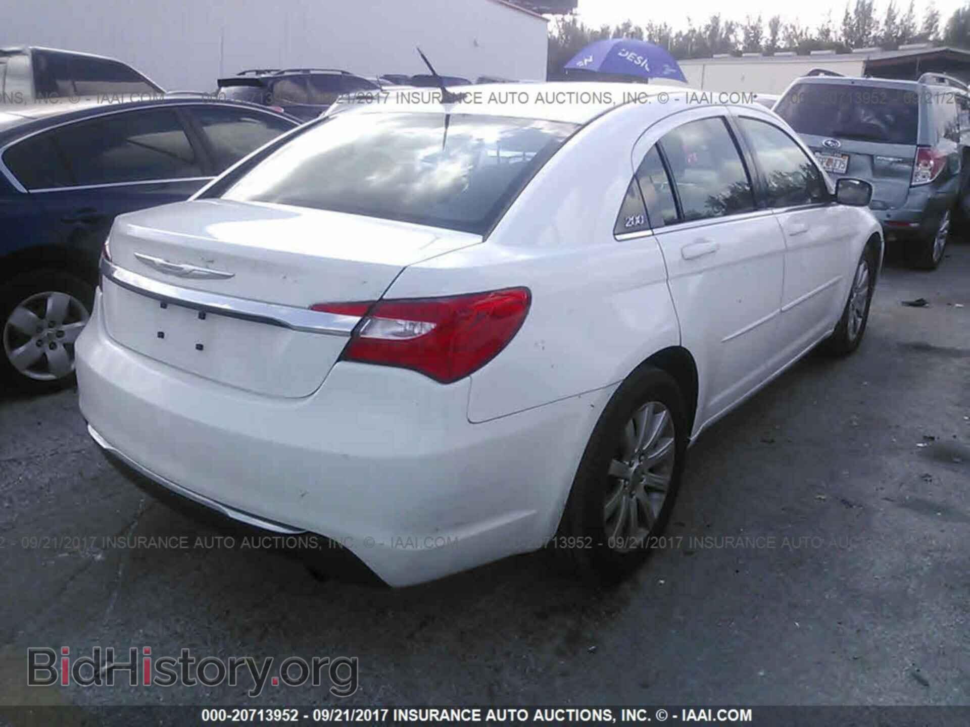 2013 Chrysler 200 - VIN: 1C3CCBBB2DN714594 - Фото 4