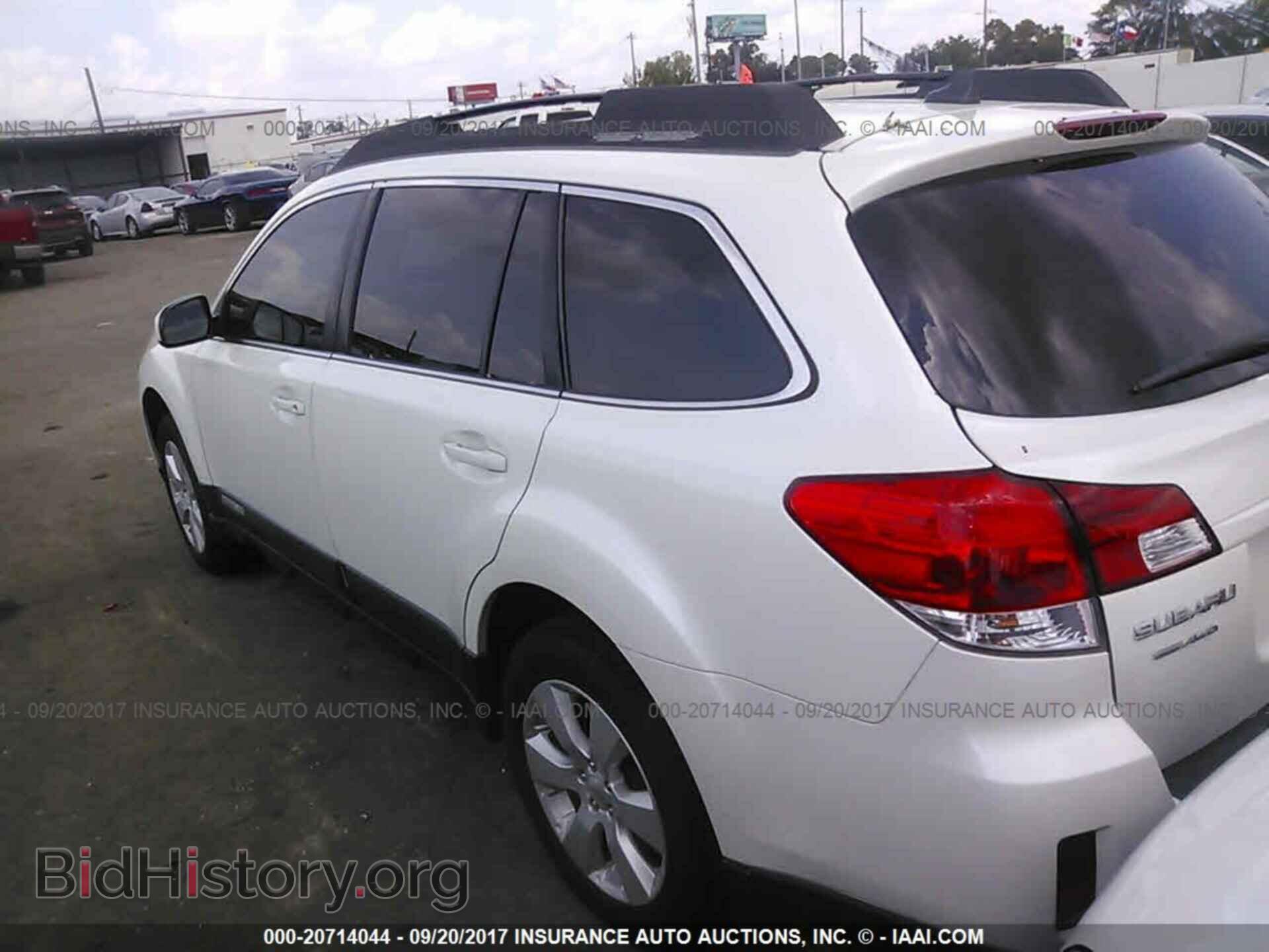 2011 Subaru Outback - VIN: 4S4BRCLC5B3371433 - Фото 3